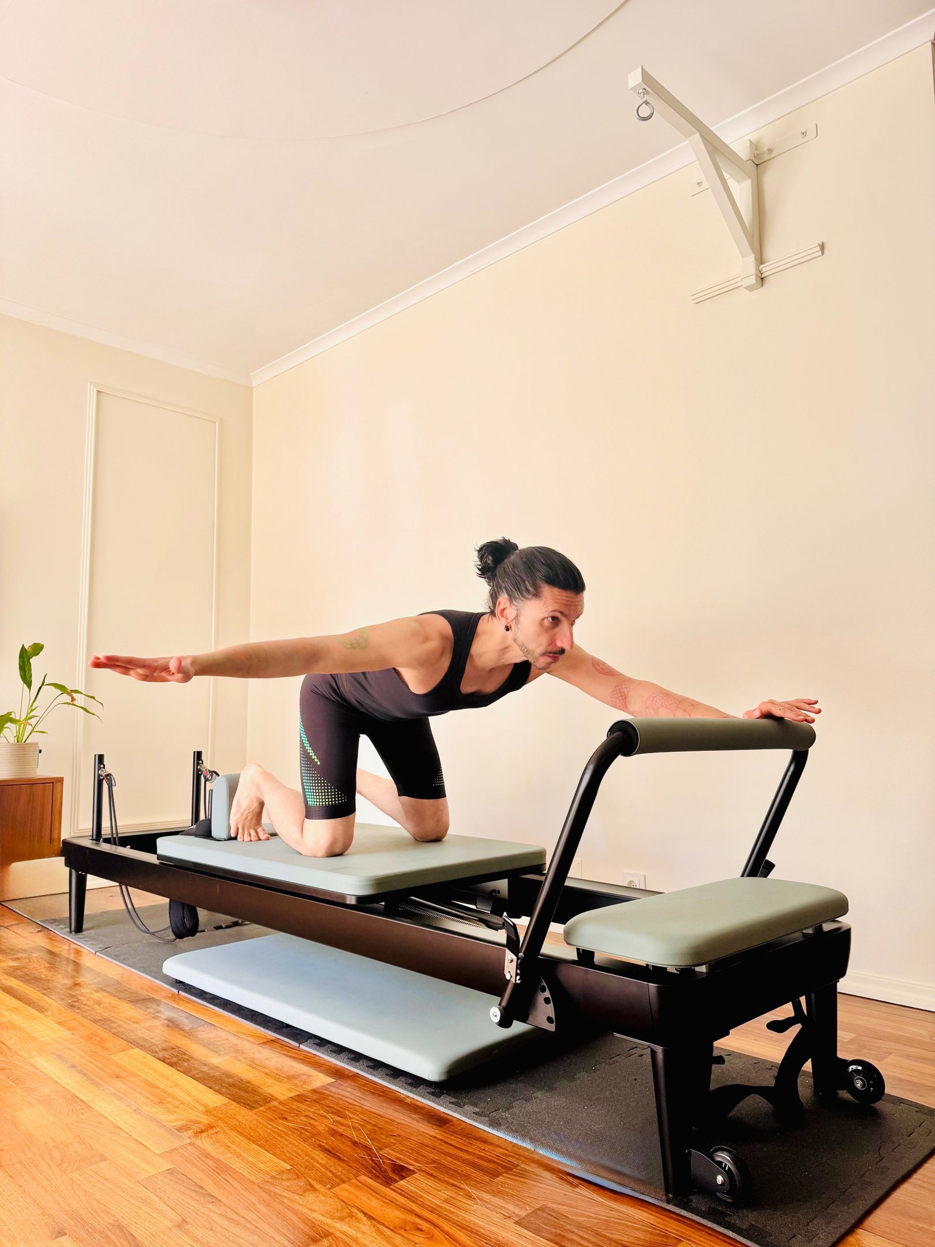 black and white bed linen