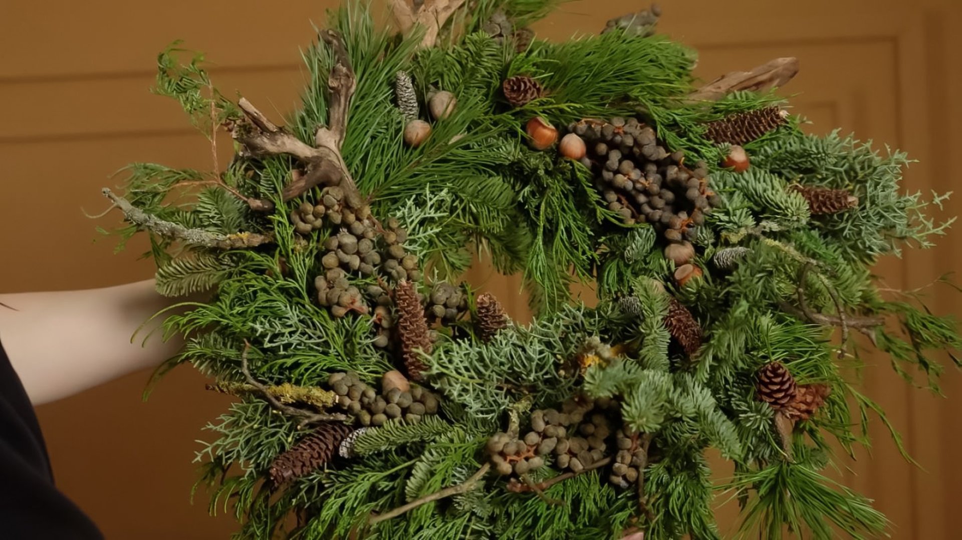 black and white bed linen