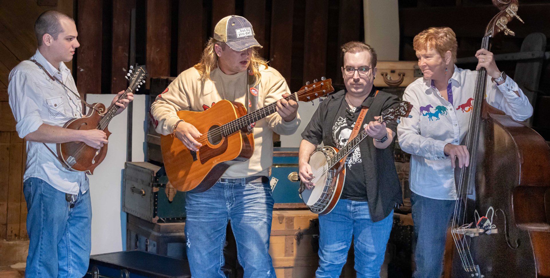 black and white bed linen