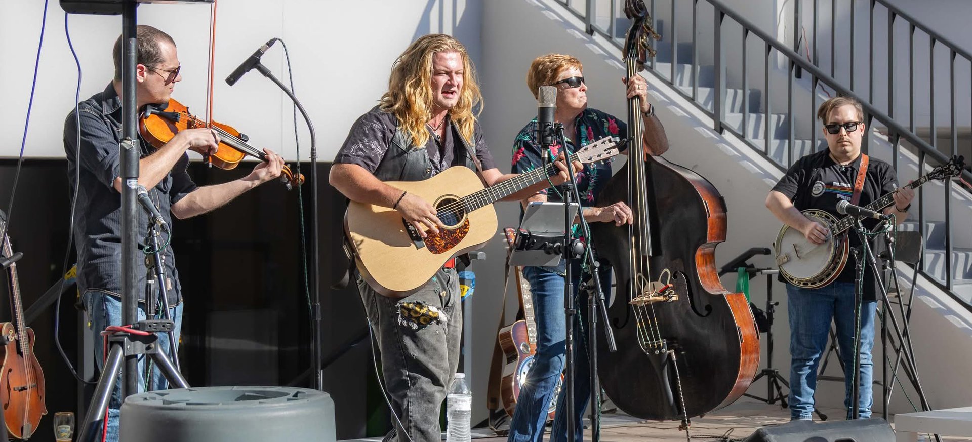 black and white bed linen