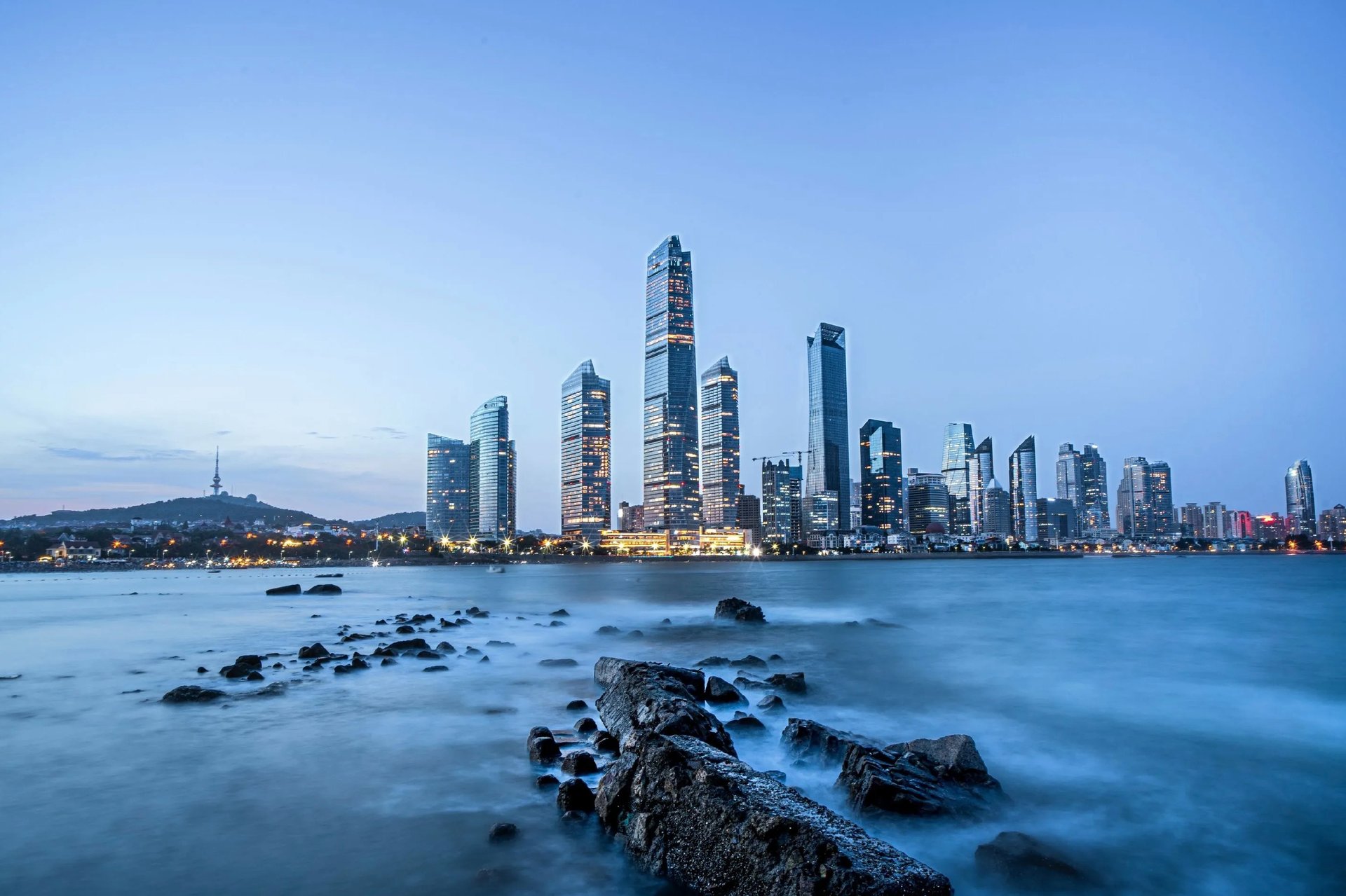 blue sea water during daytime
