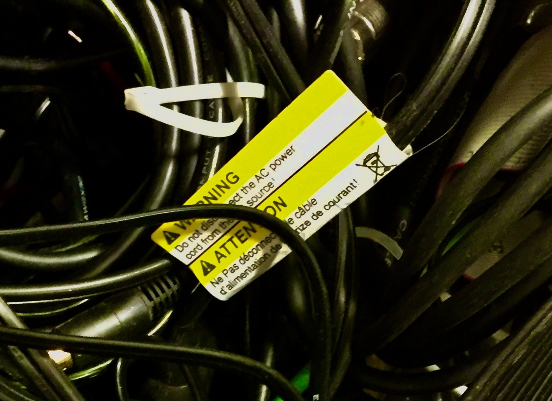 gray computer monitor