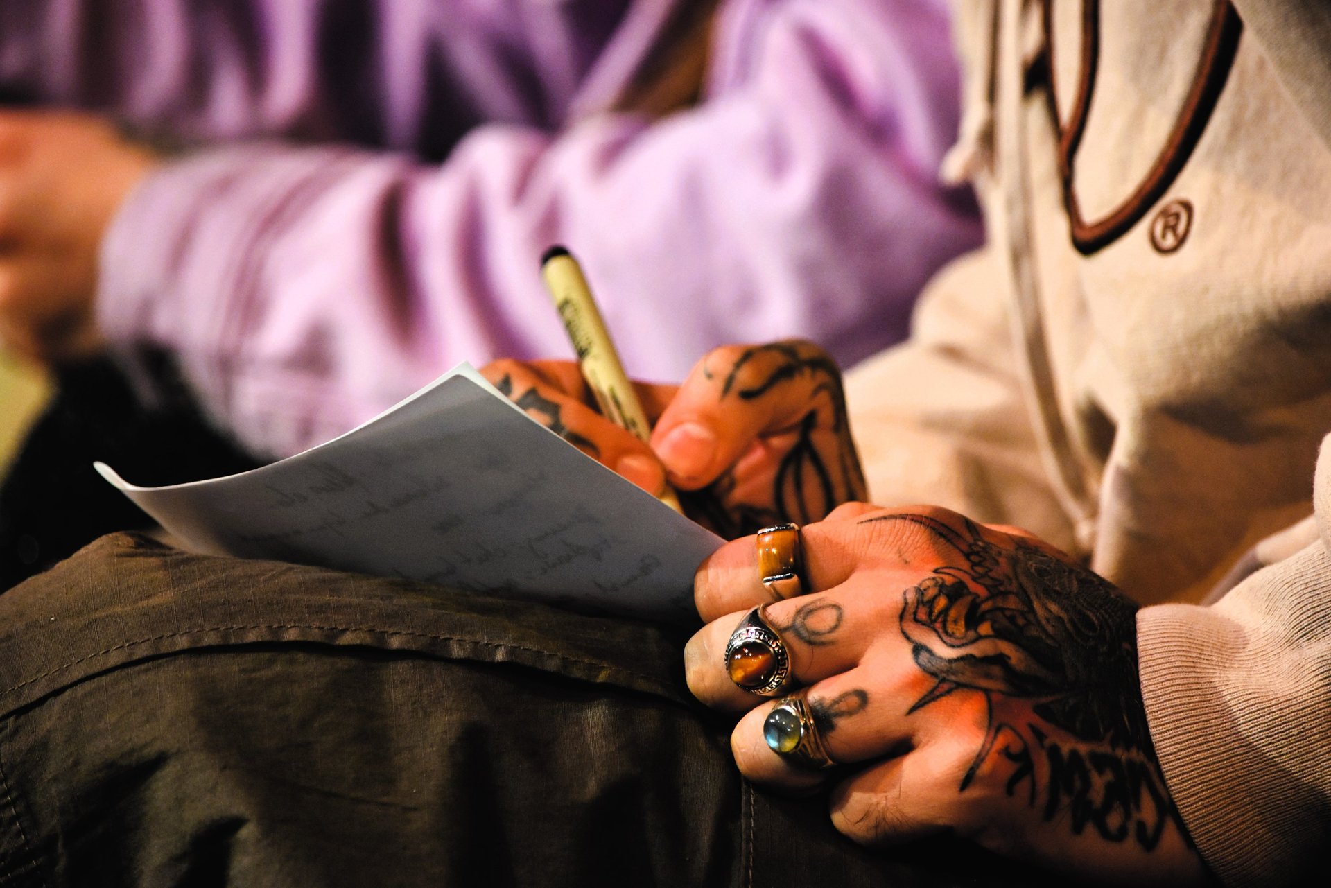 black and white bed linen