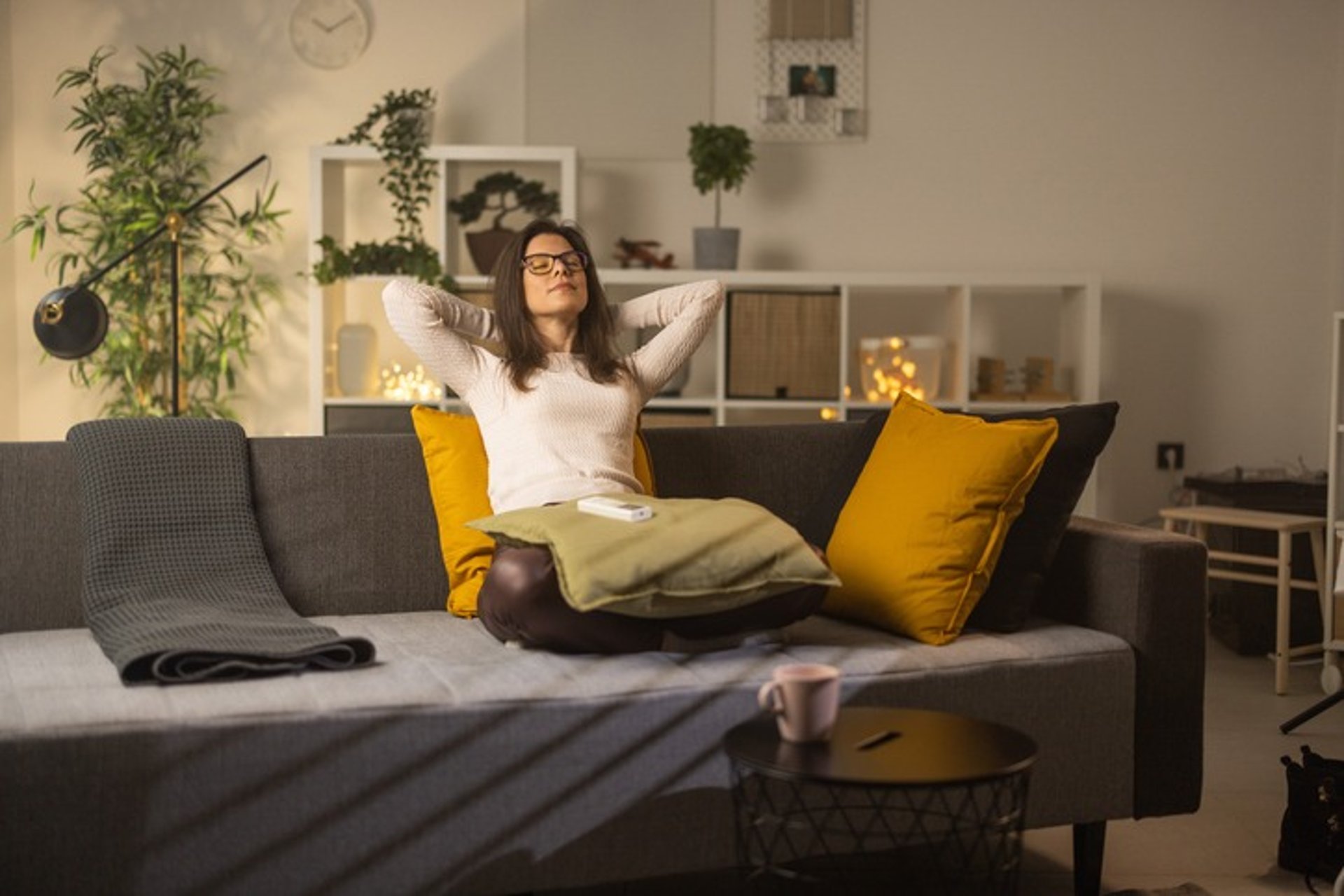 black and white bed linen