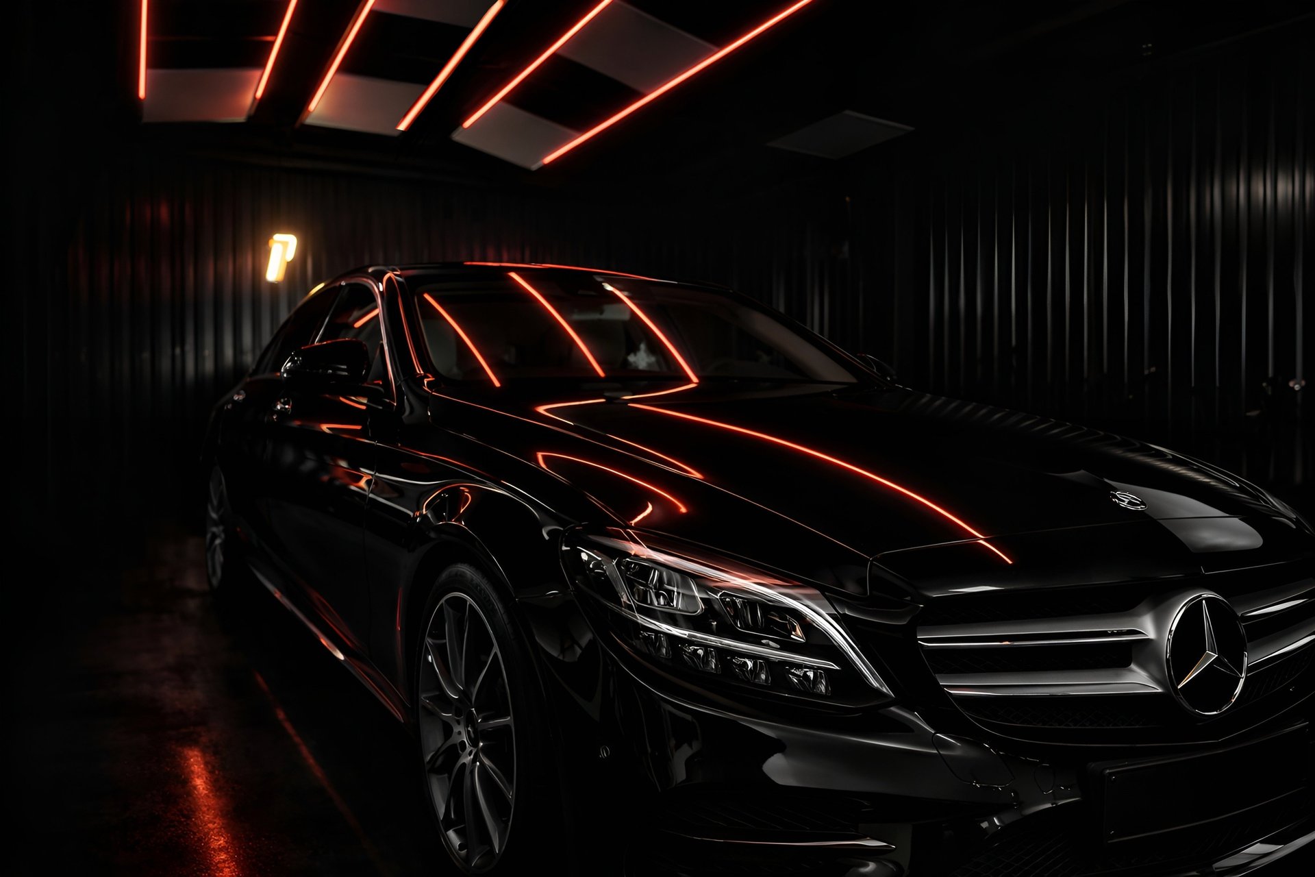 gray computer monitor