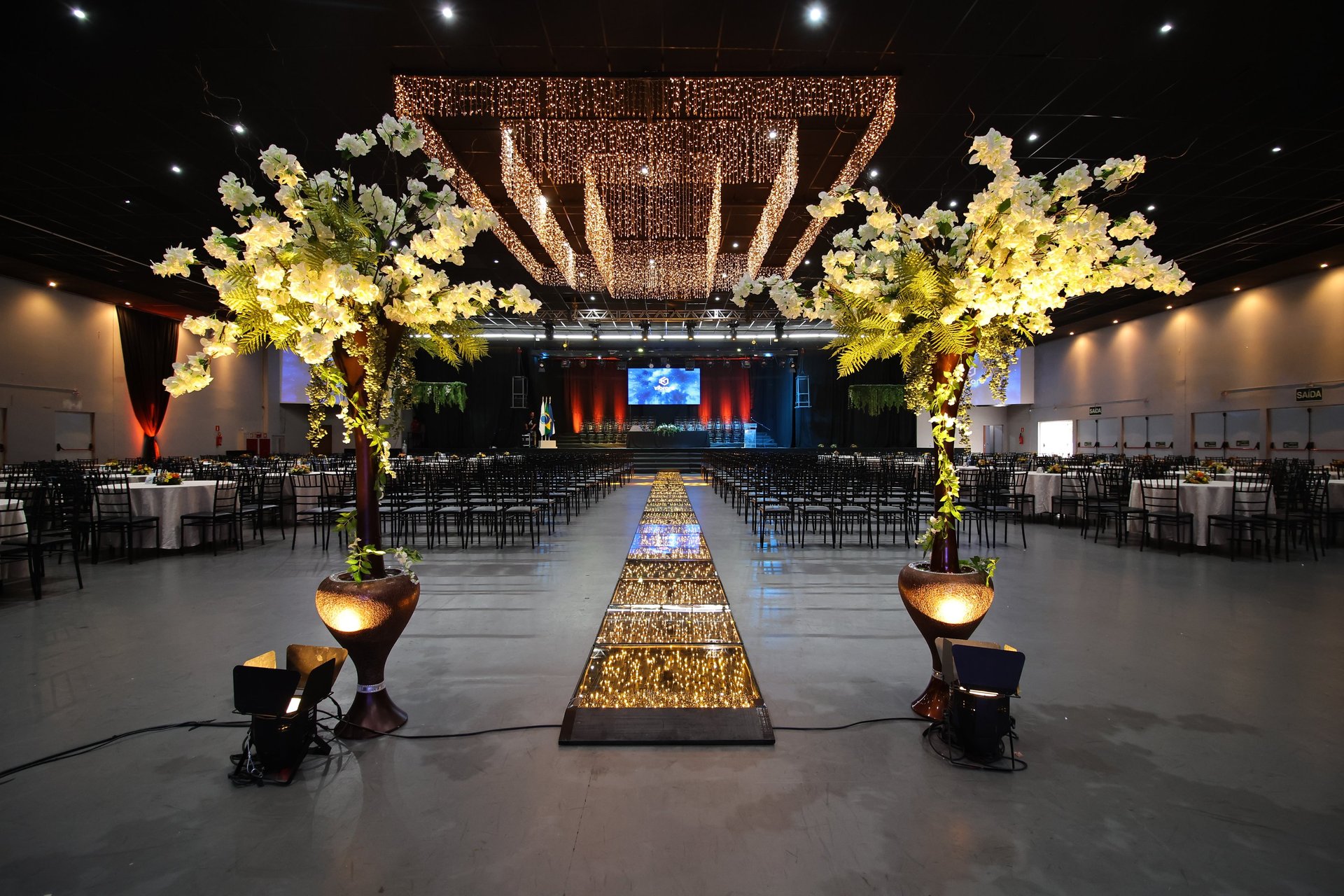 black and brown leather padded tub sofa