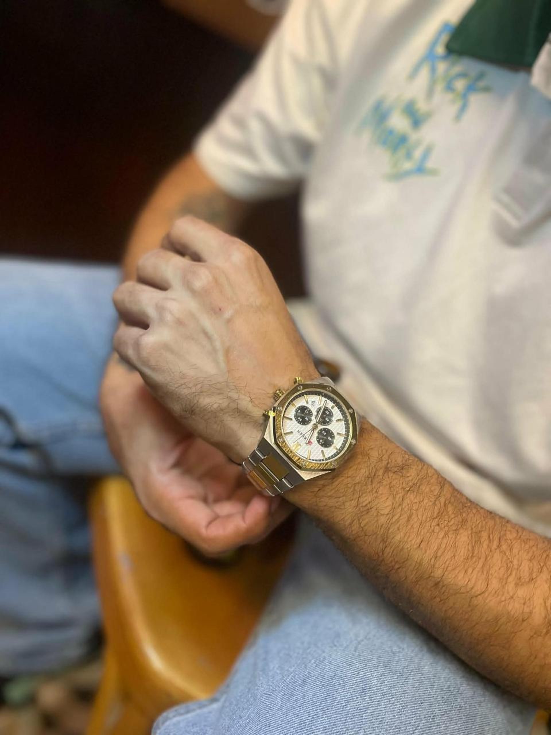 black and white bed linen