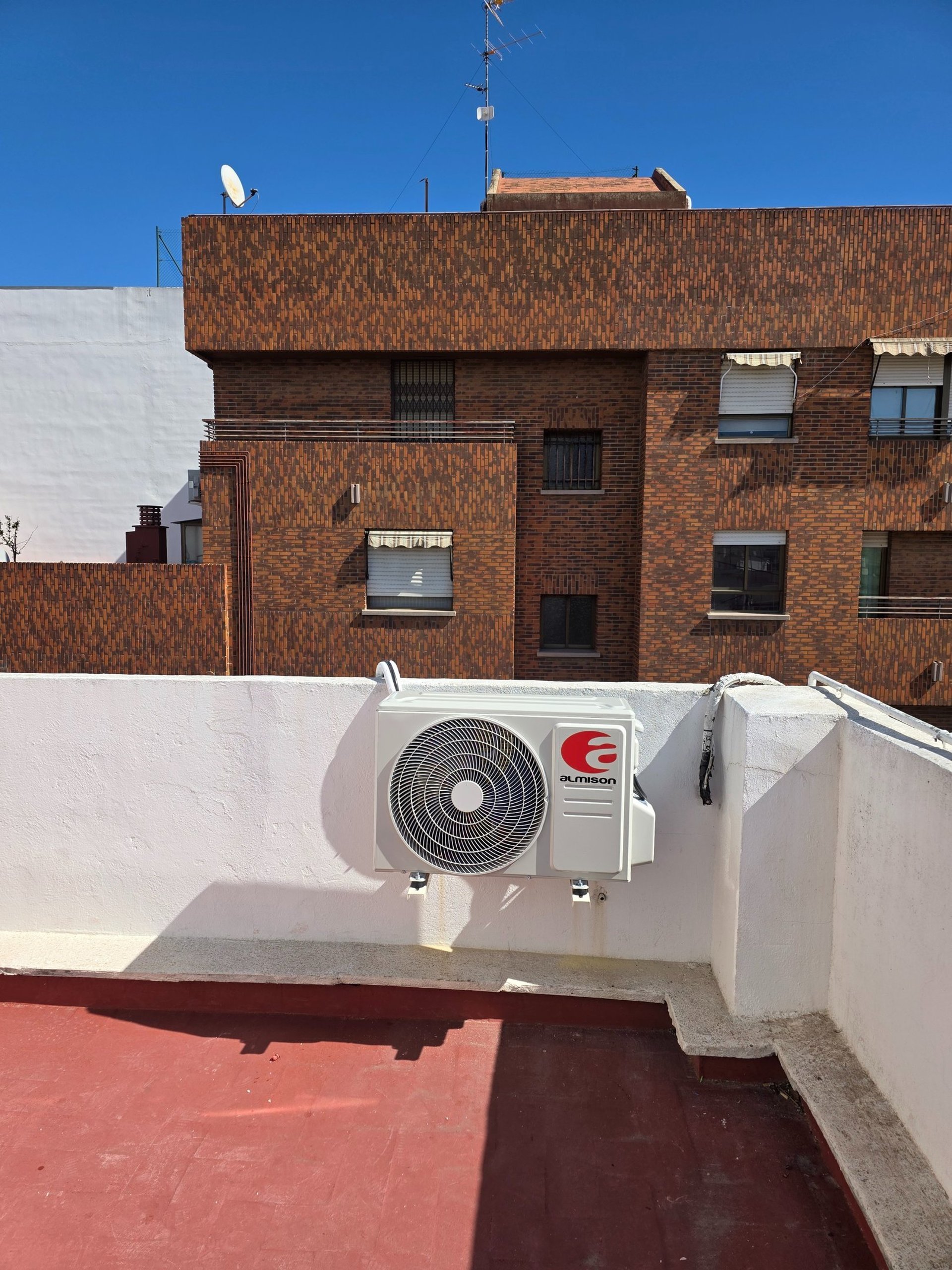 black and brown leather padded tub sofa