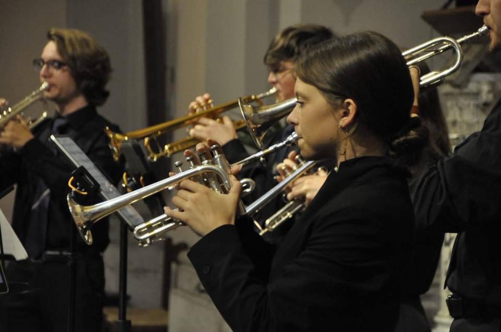 black and white bed linen