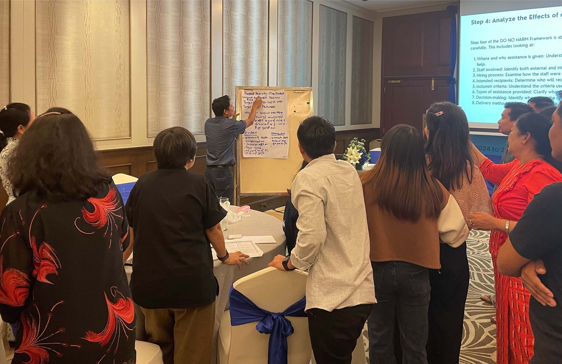 black and white bed linen