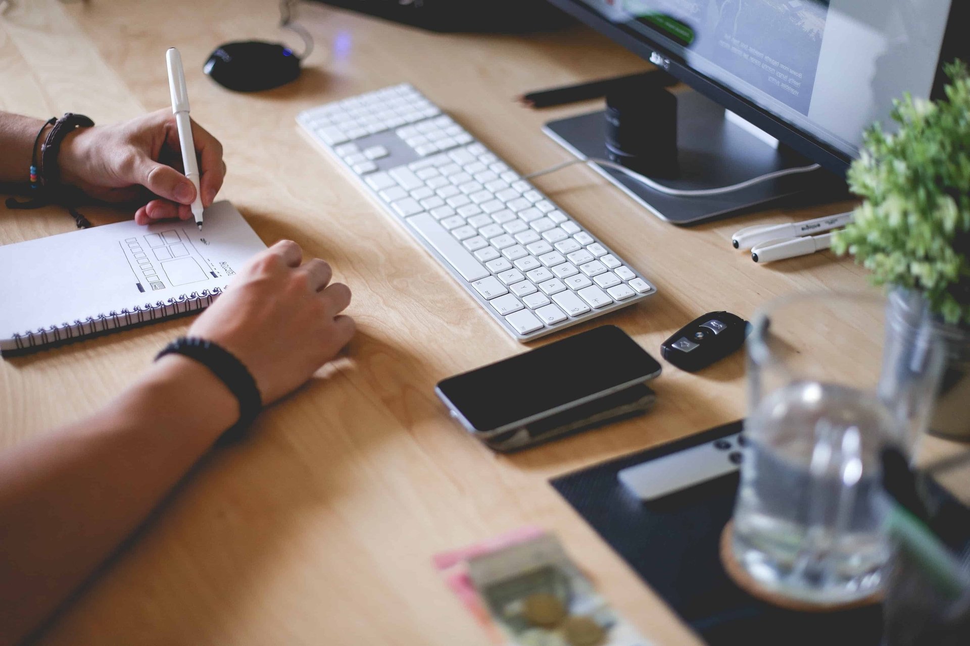 black and white bed linen