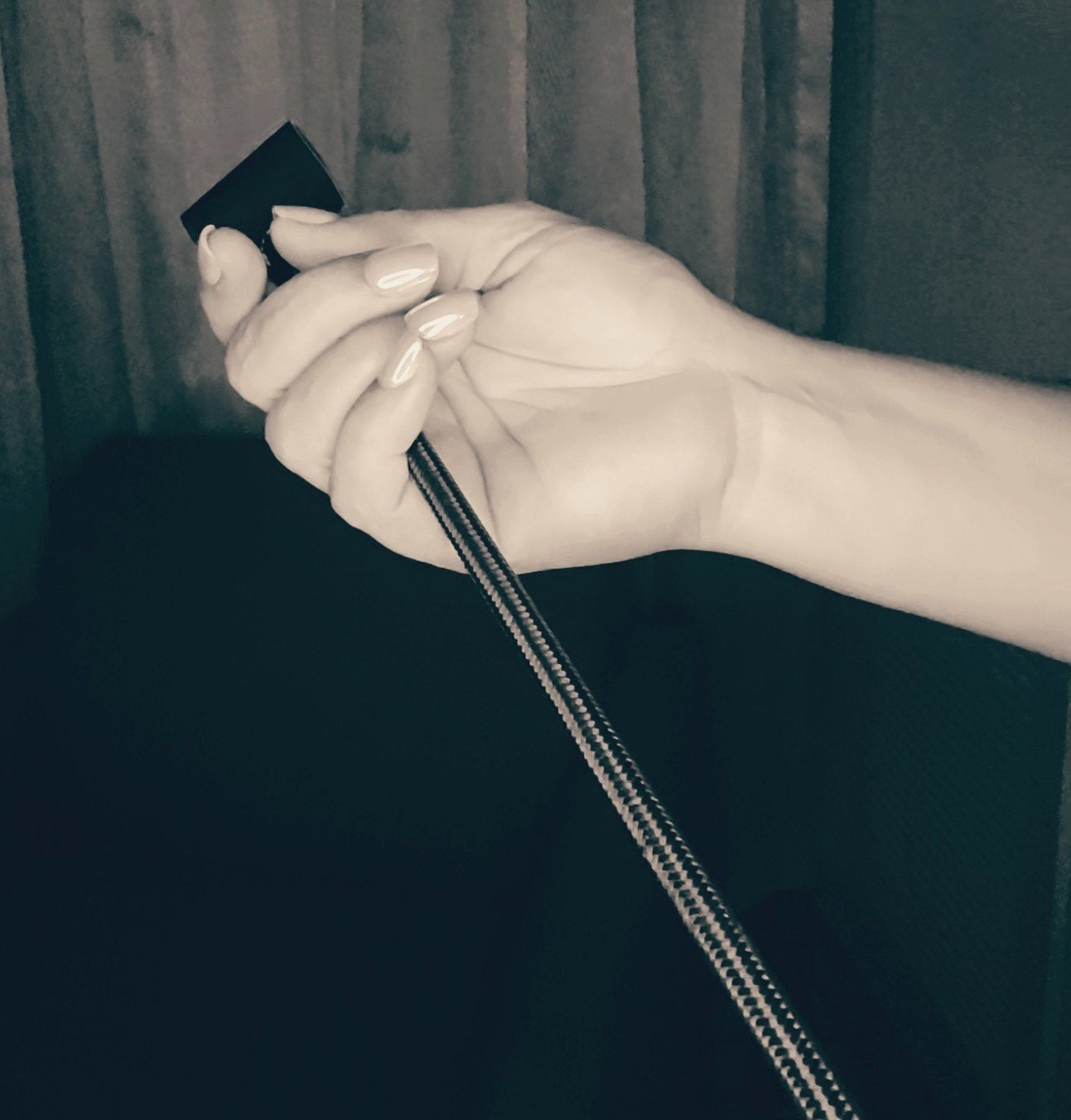 black and white bed linen