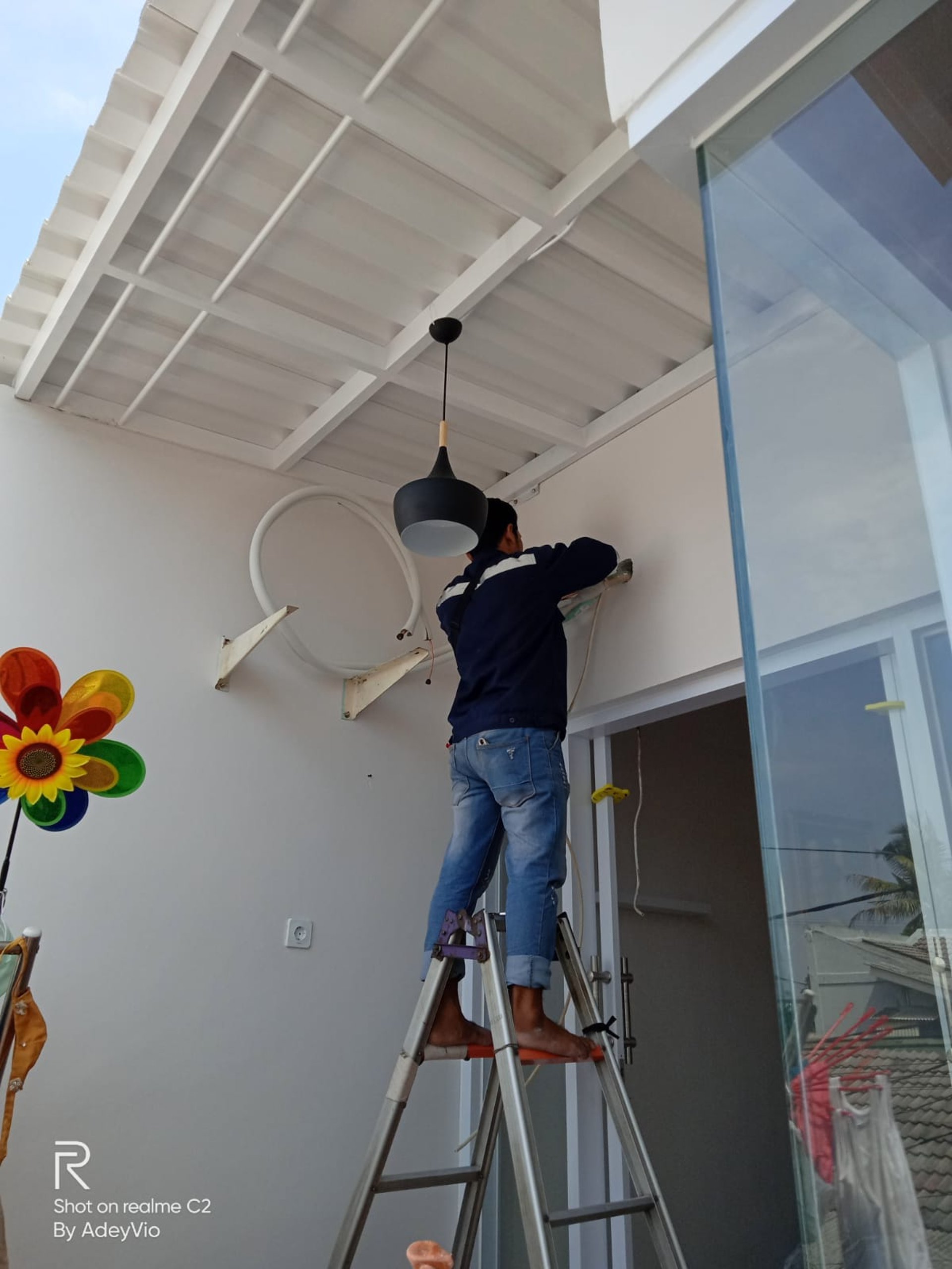 black and white bed linen