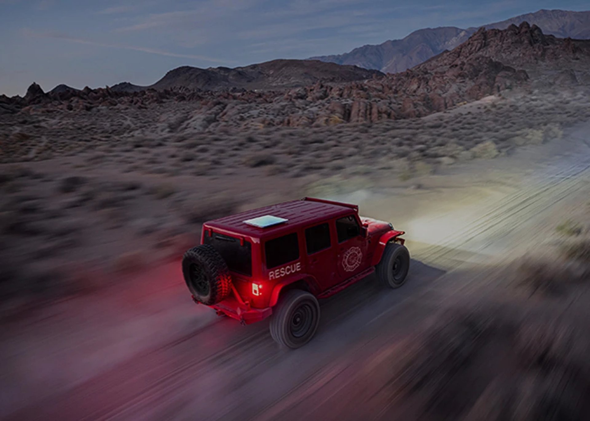 gray computer monitor