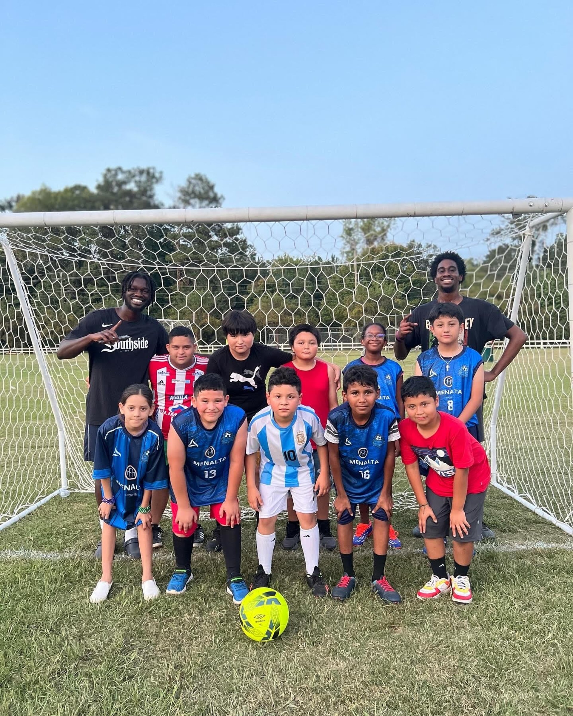 gray computer monitor