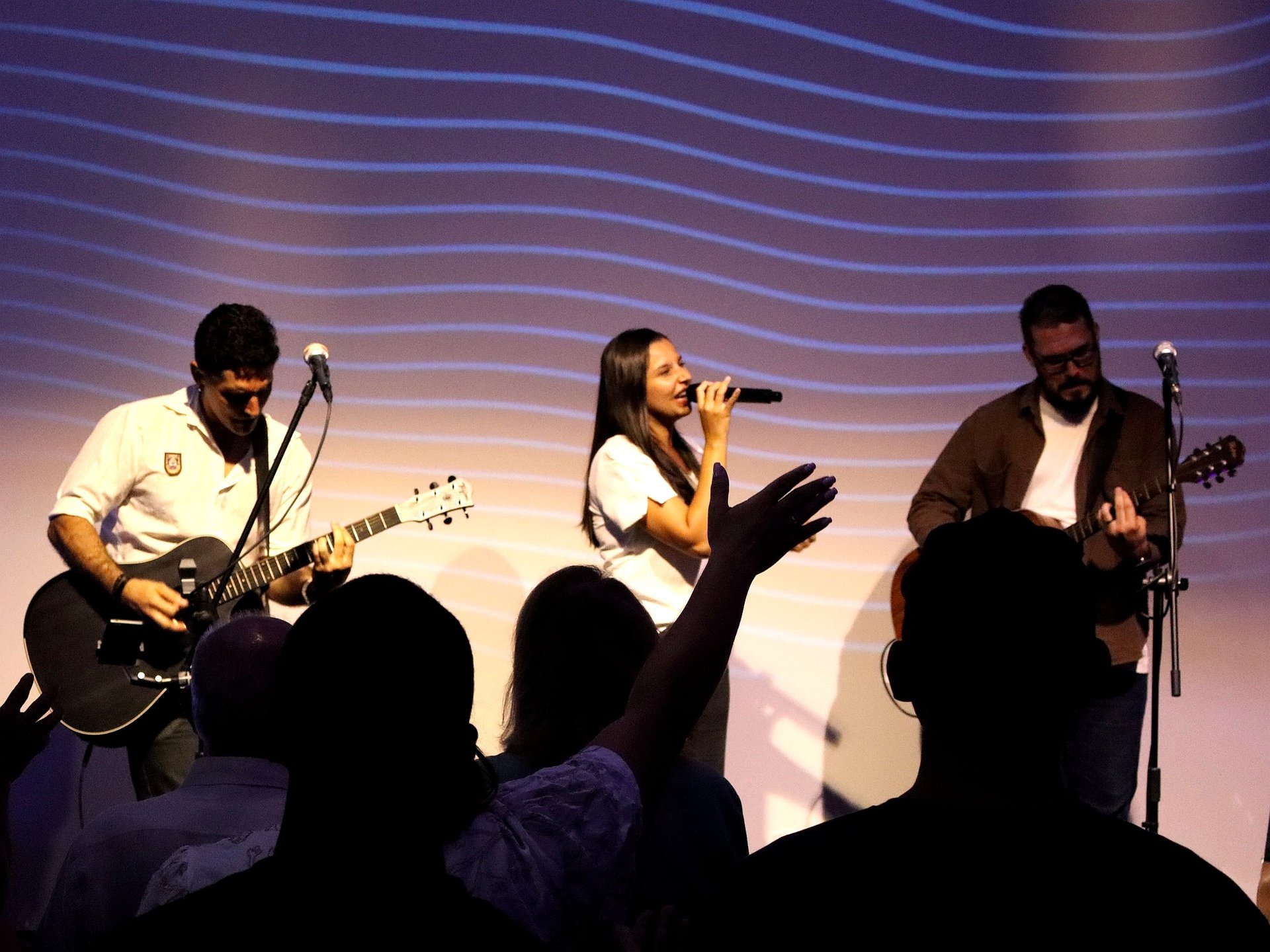 black and white bed linen