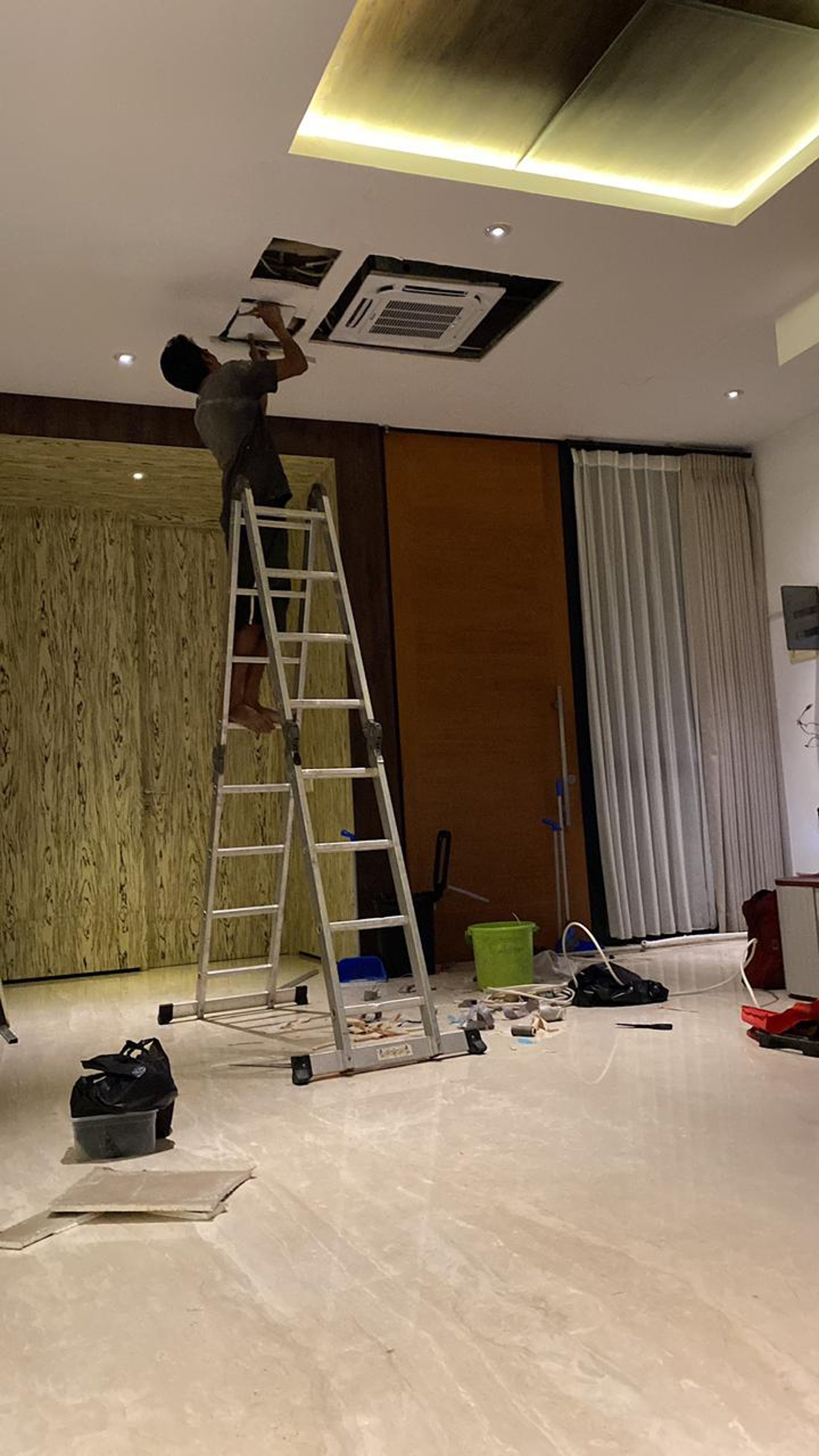 black and brown leather padded tub sofa