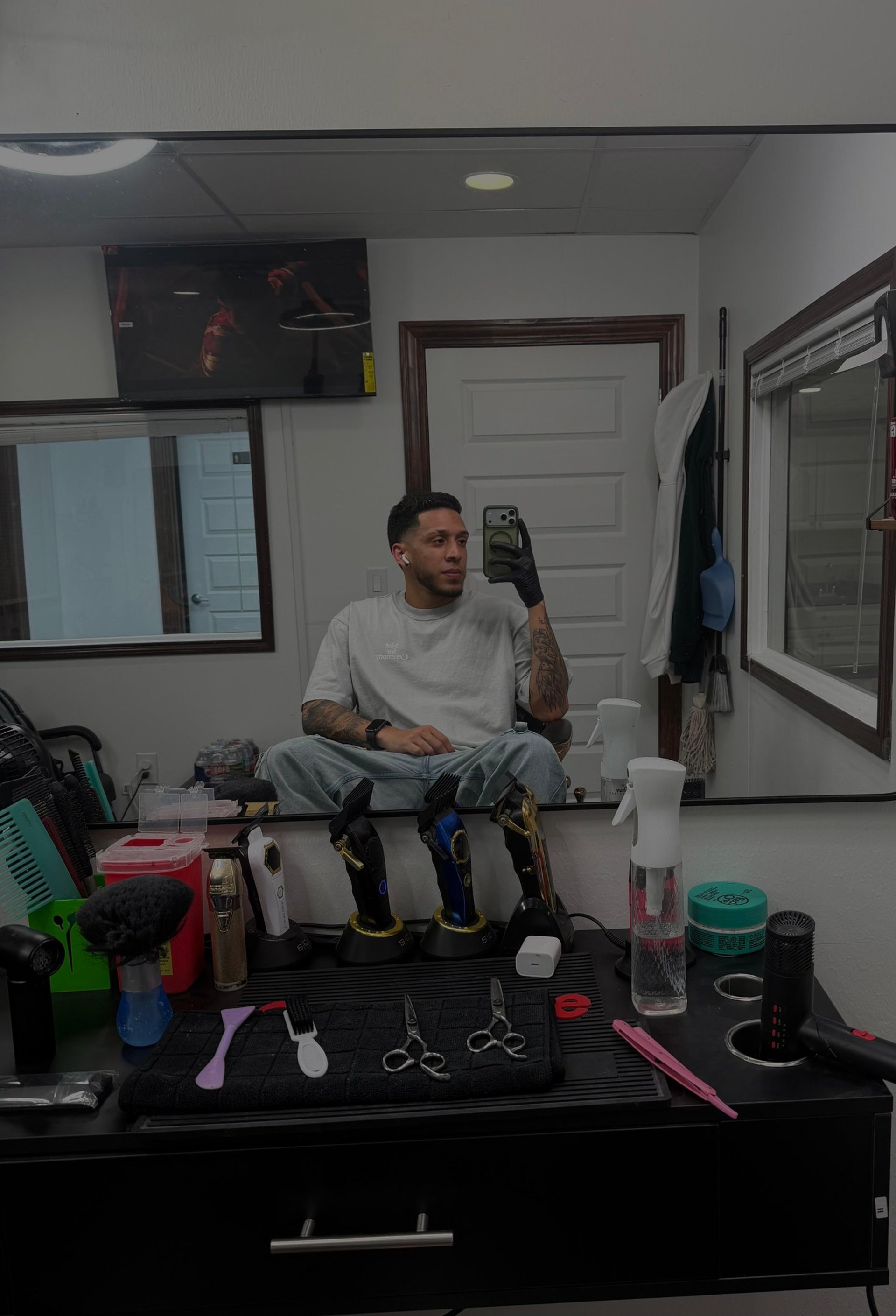 black and white bed linen