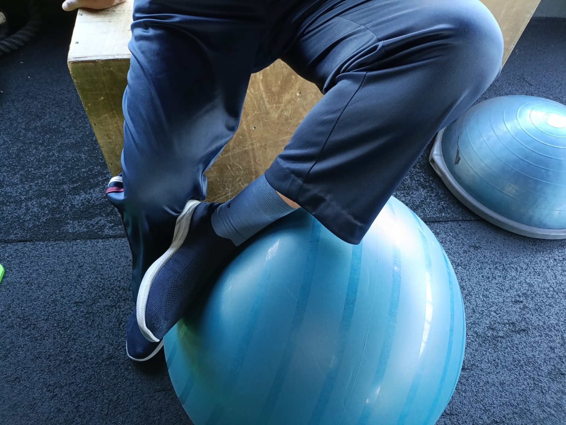 two men about to wrestling