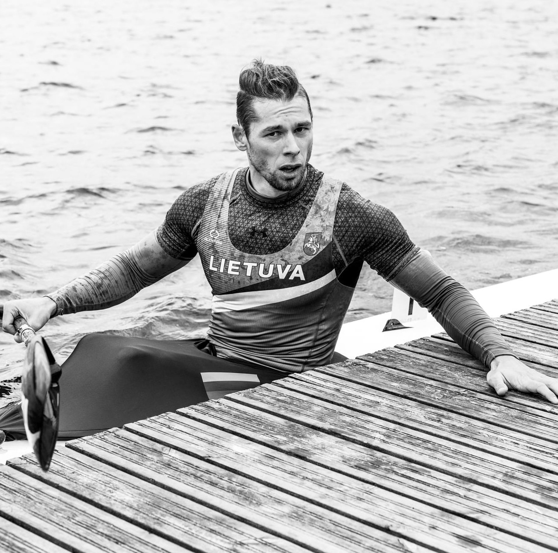 black and white bed linen