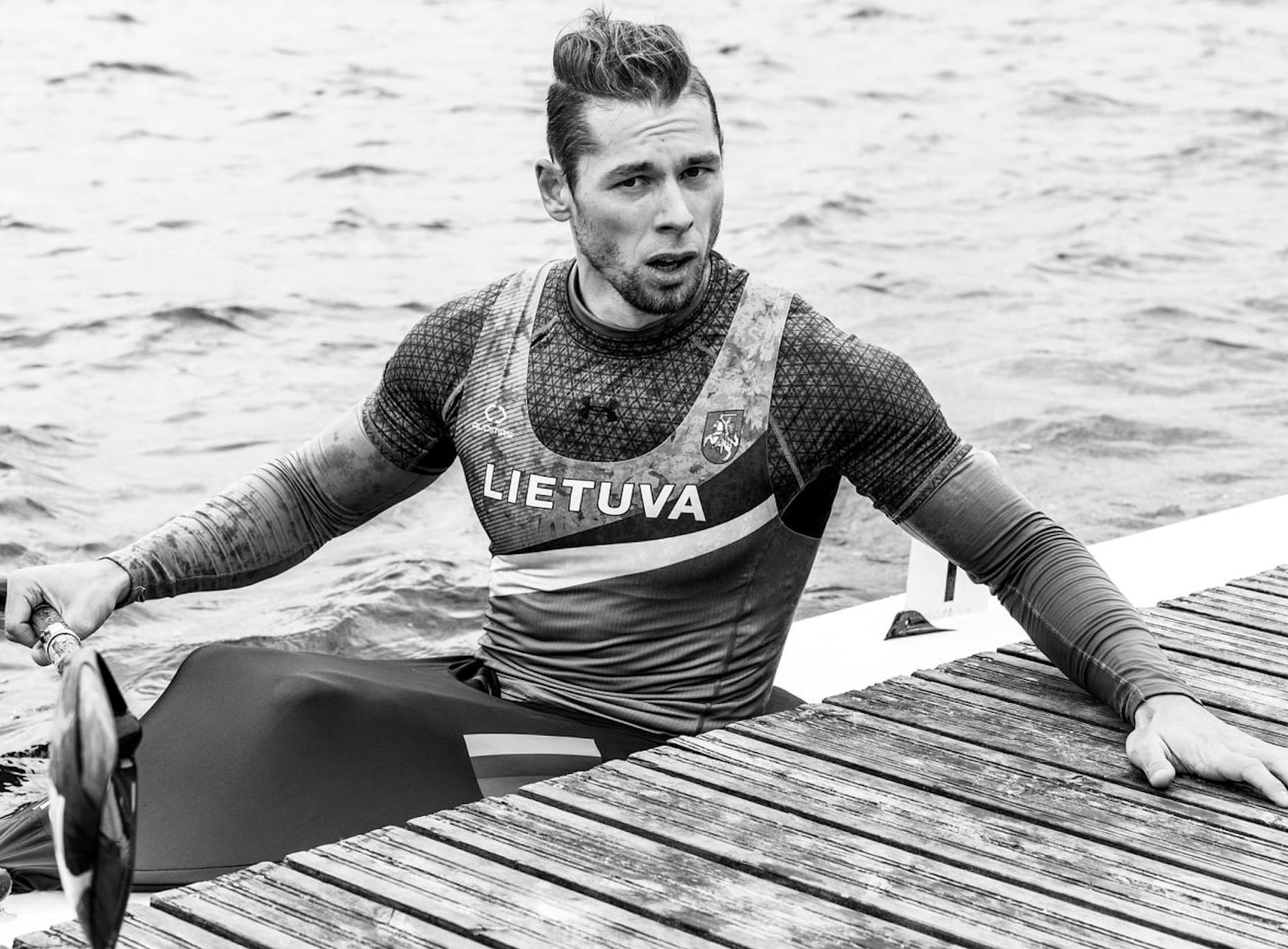 black and white bed linen