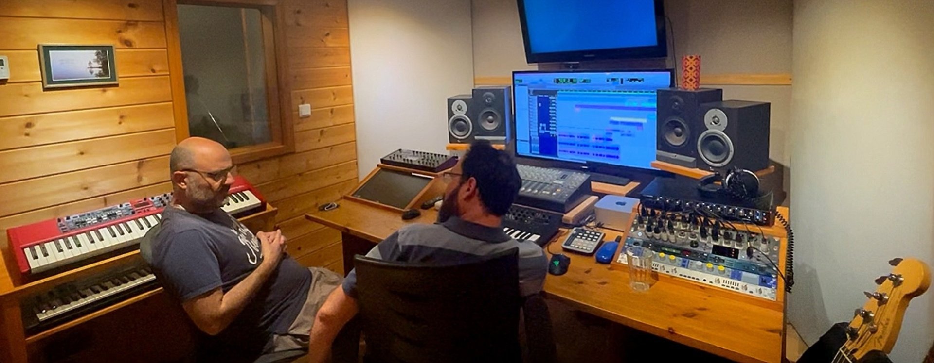 black and white bed linen