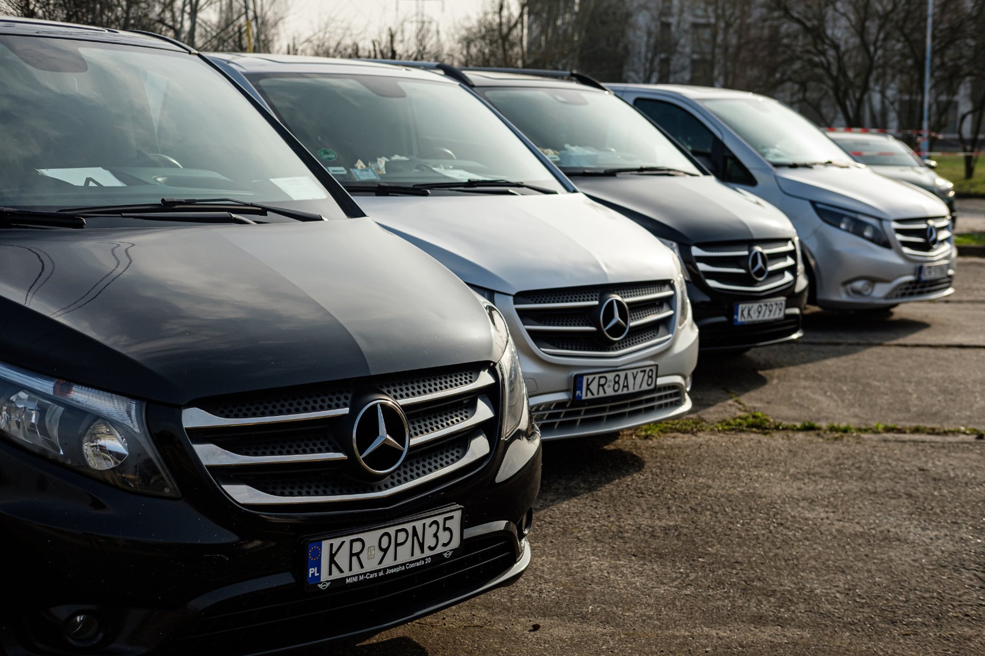 black and brown leather padded tub sofa