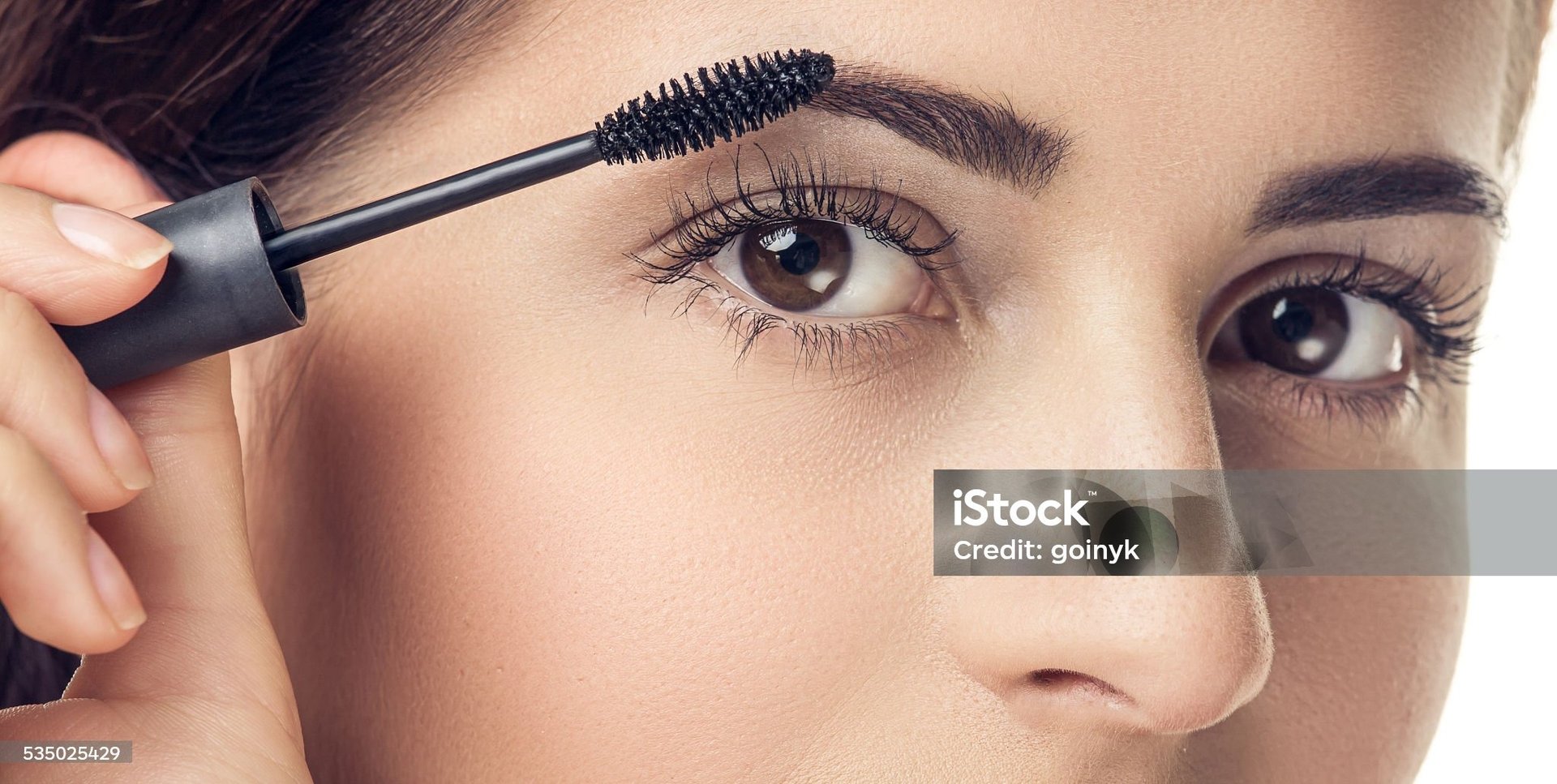 gray computer monitor