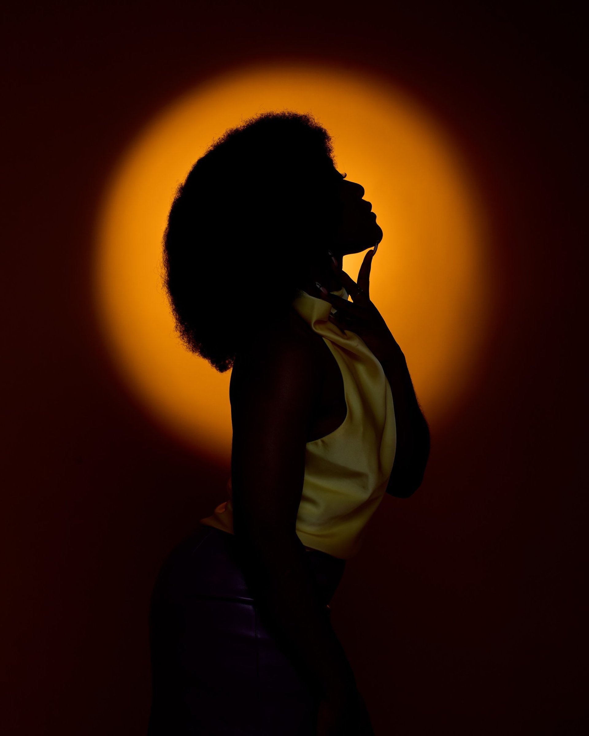 gray computer monitor