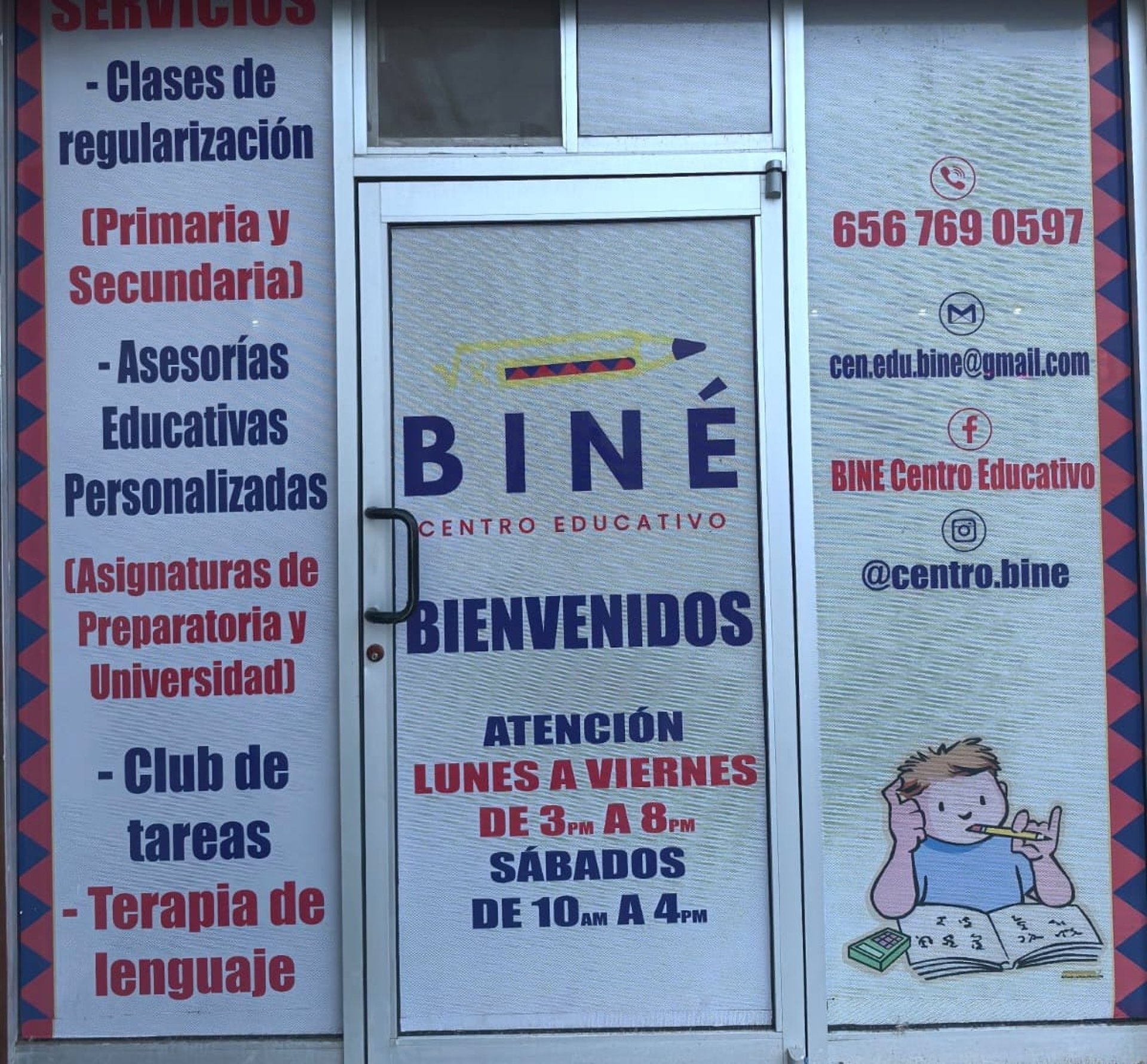 gray computer monitor