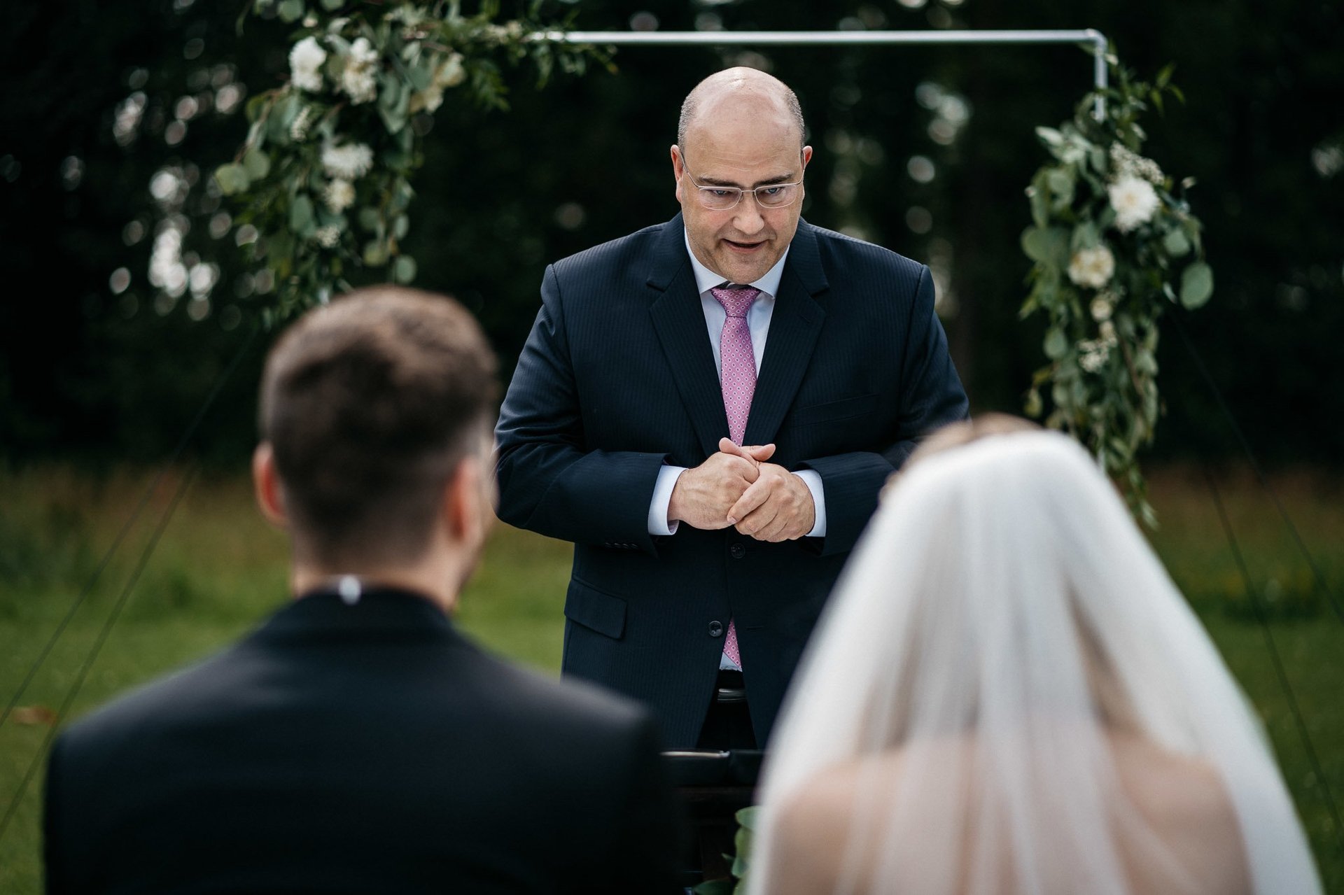 black and white bed linen