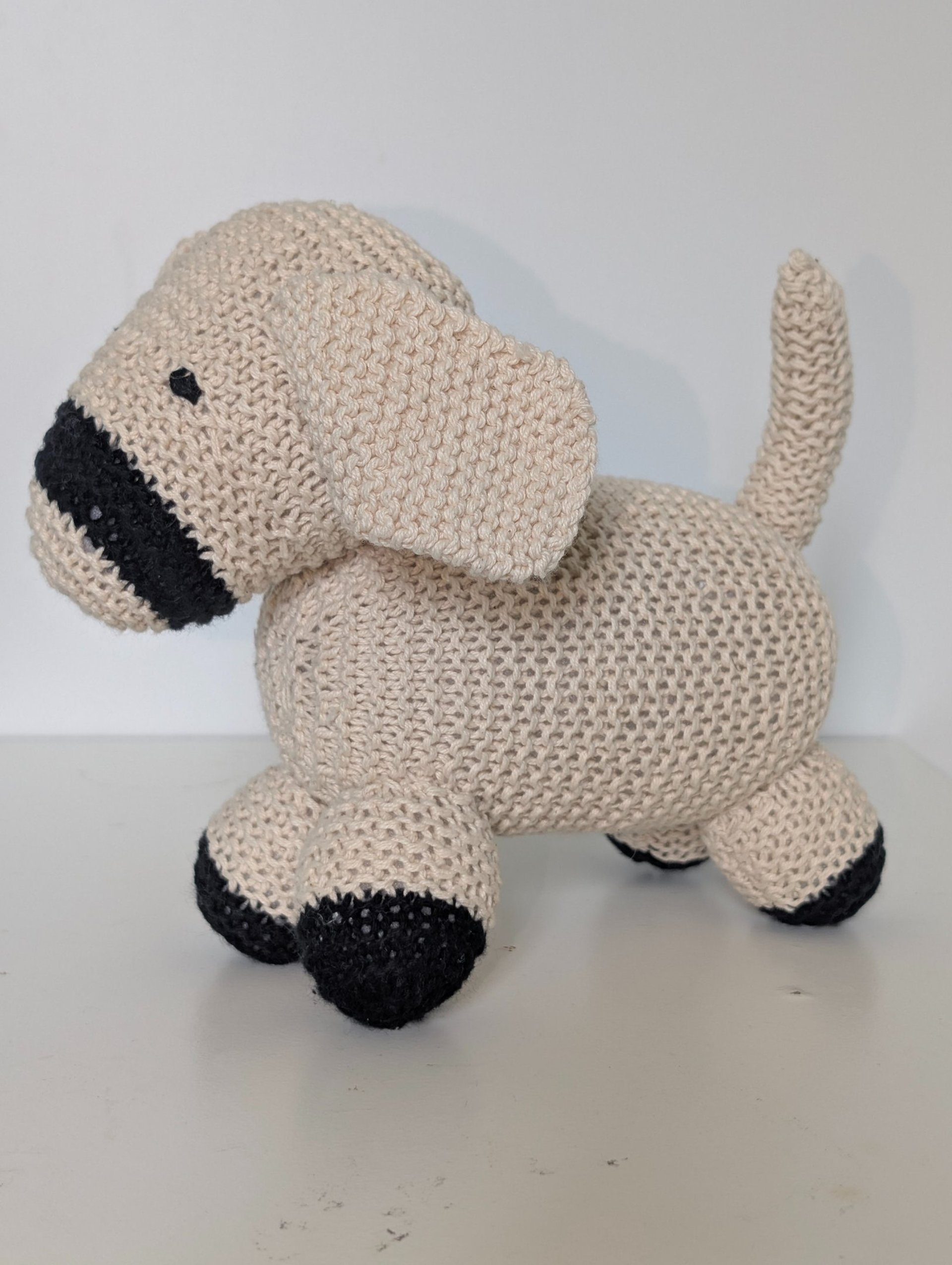 black and white bed linen