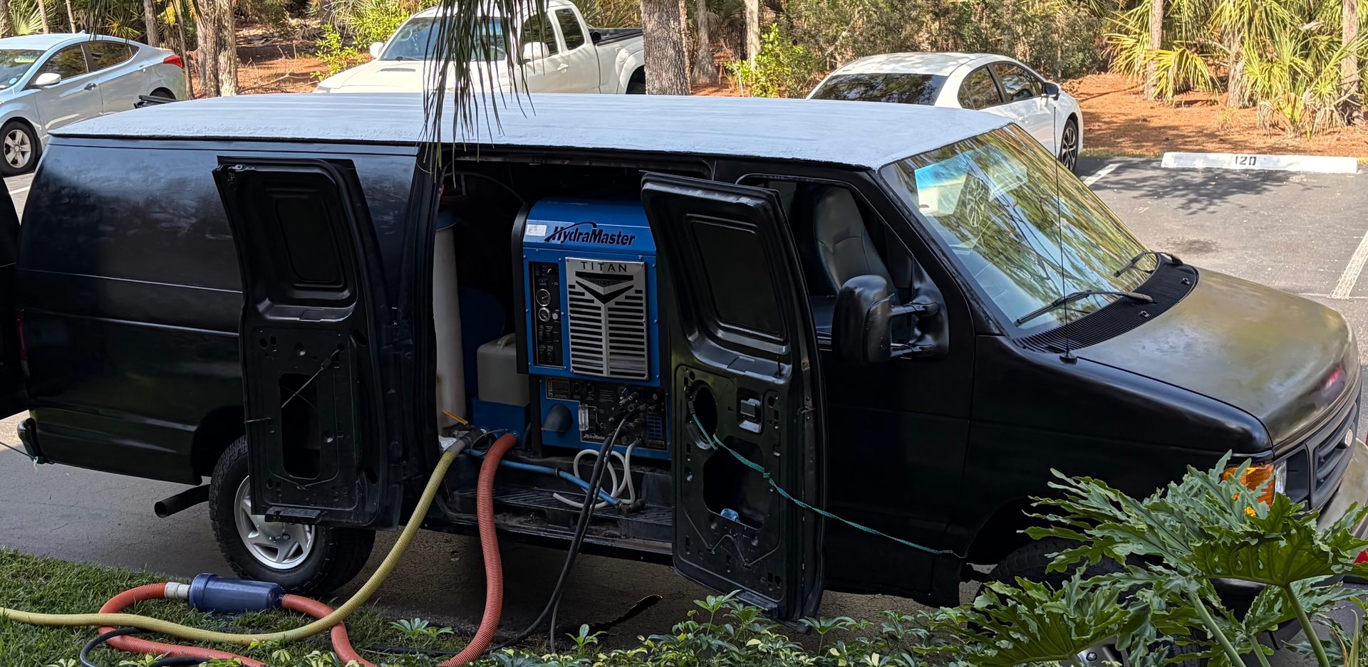 black and white bed linen