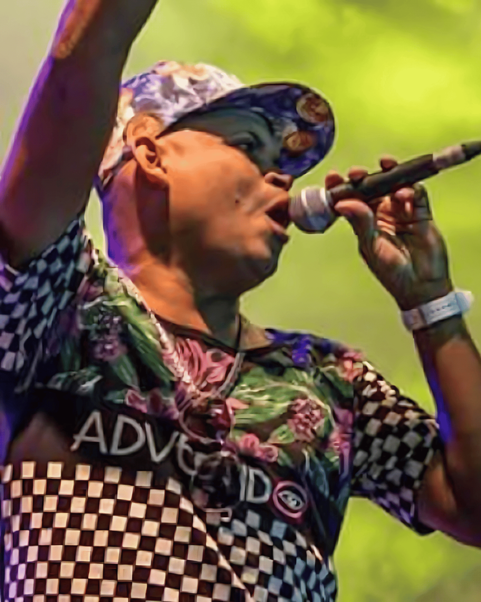 gray computer monitor