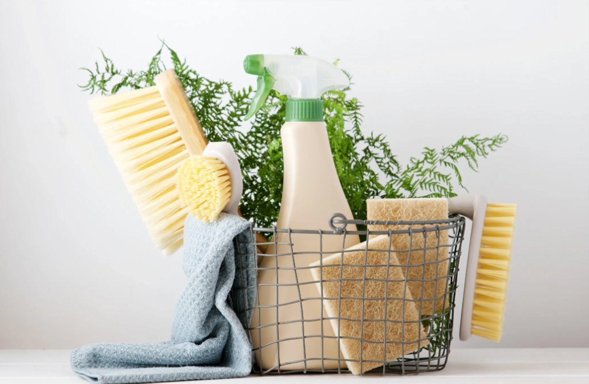 gray computer monitor