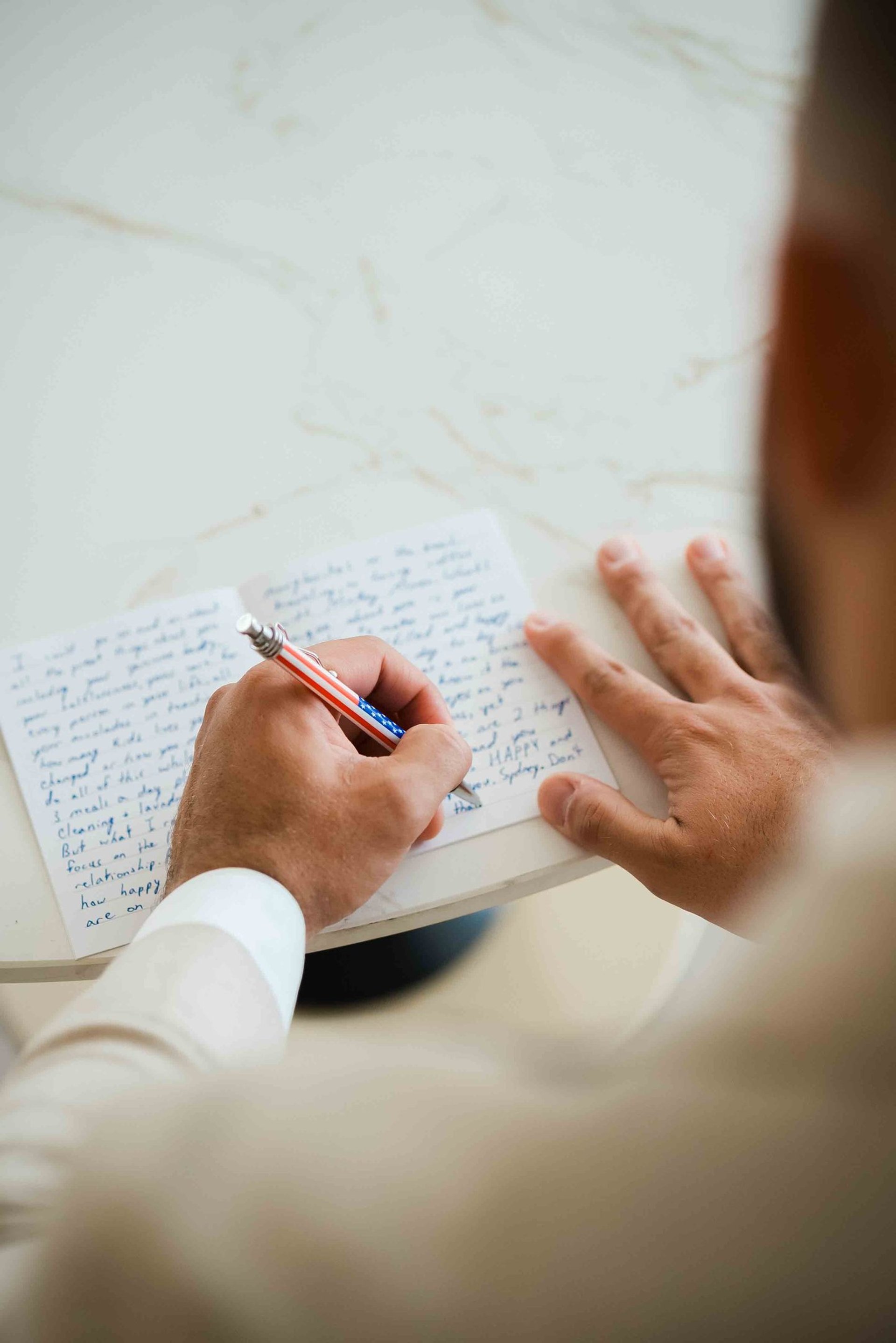 gray computer monitor