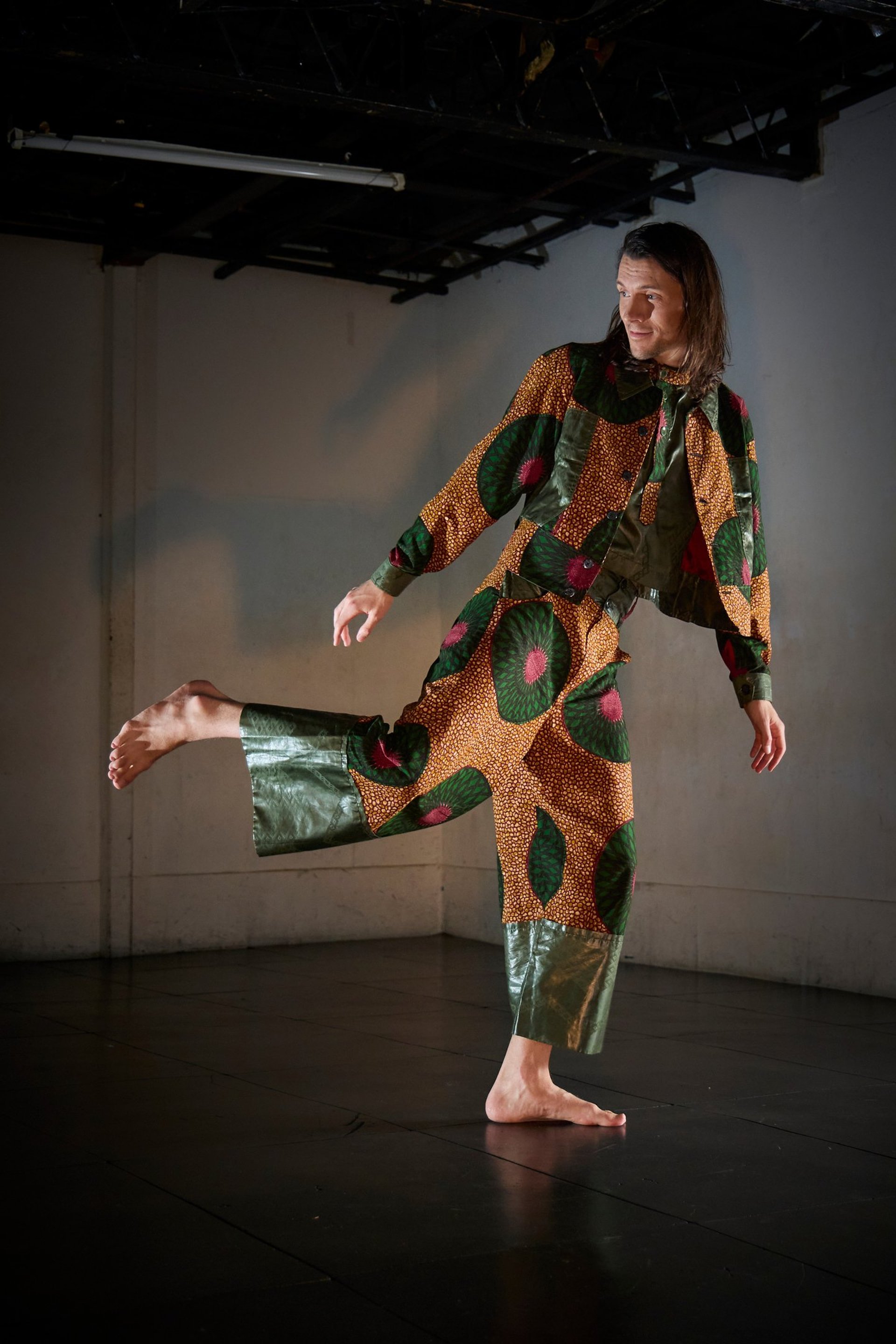 black and white bed linen