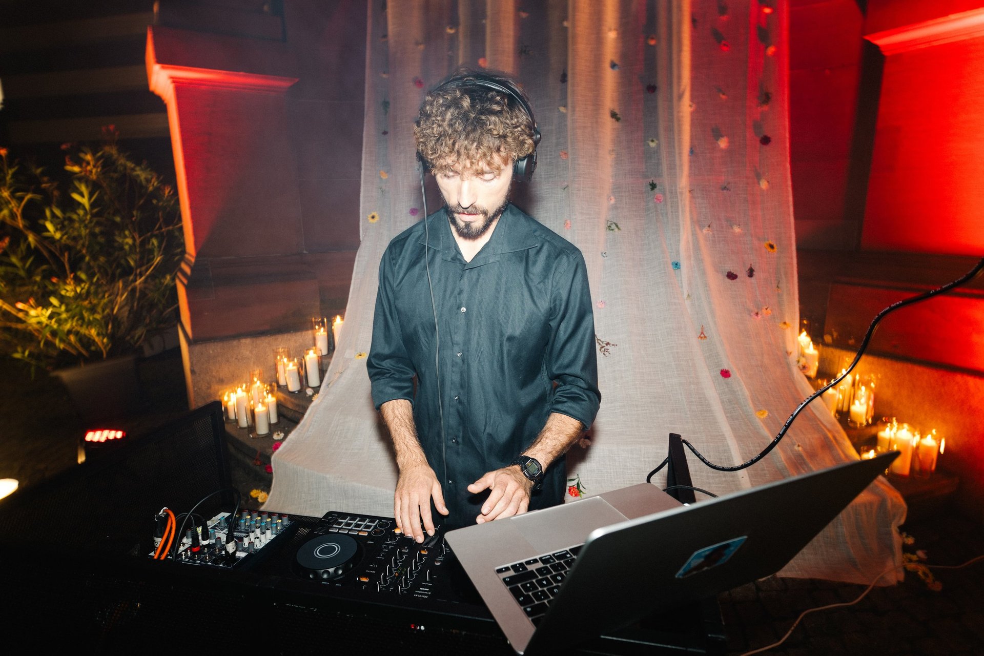 black and brown leather padded tub sofa