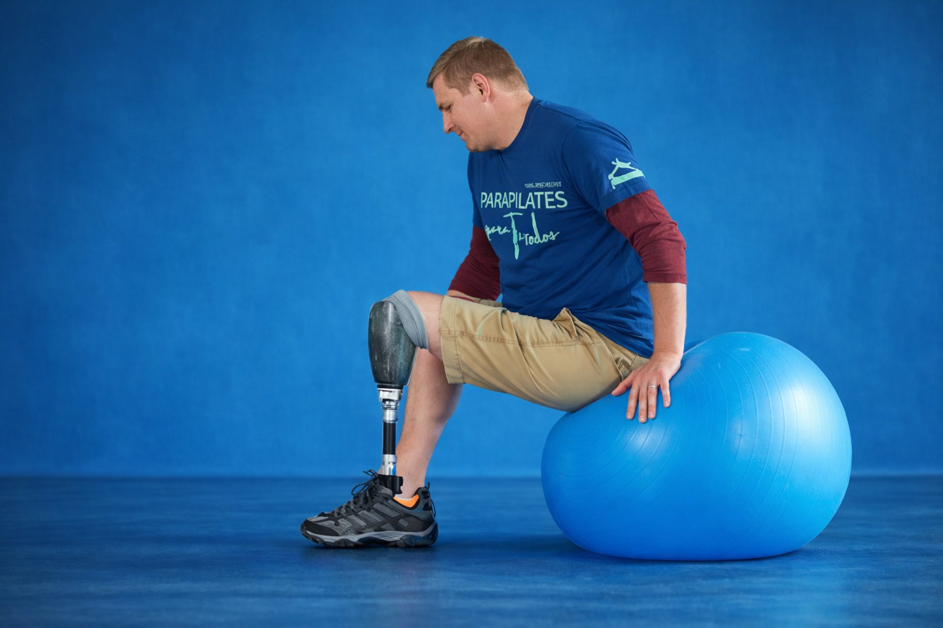 black and brown leather padded tub sofa