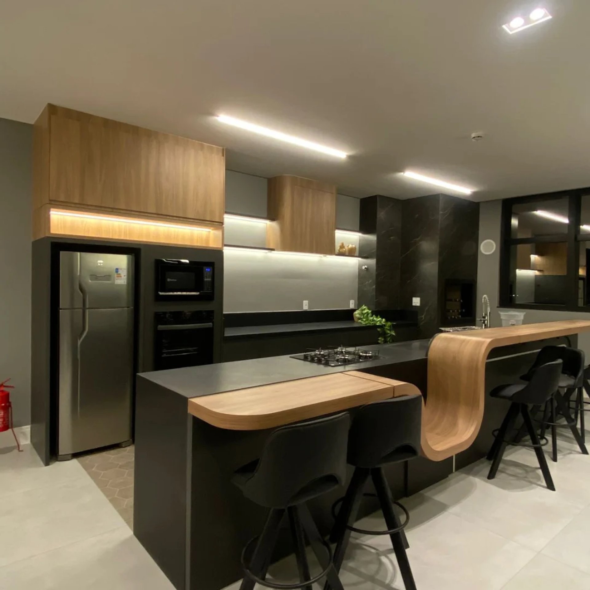 black and white bed linen