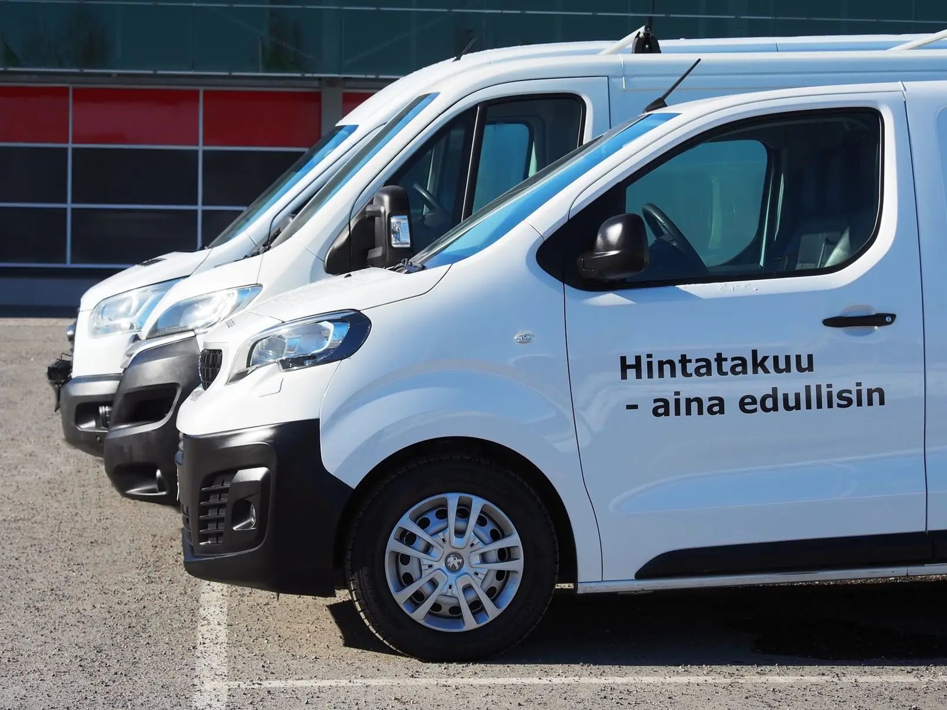 Pakettiautot - Oulun edullisin hintatakuulla