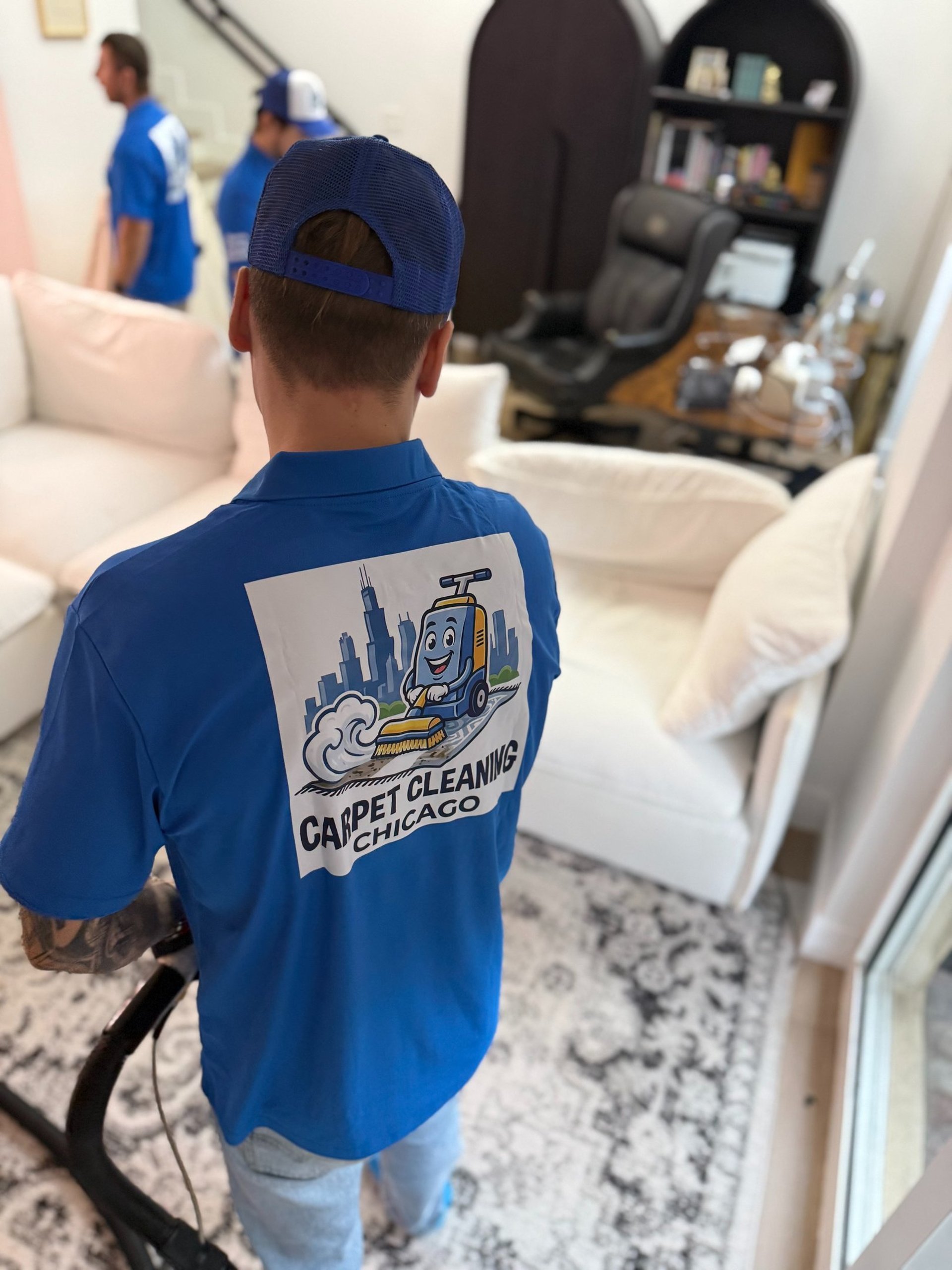 an abstract photo of a curved building with a blue sky in the background