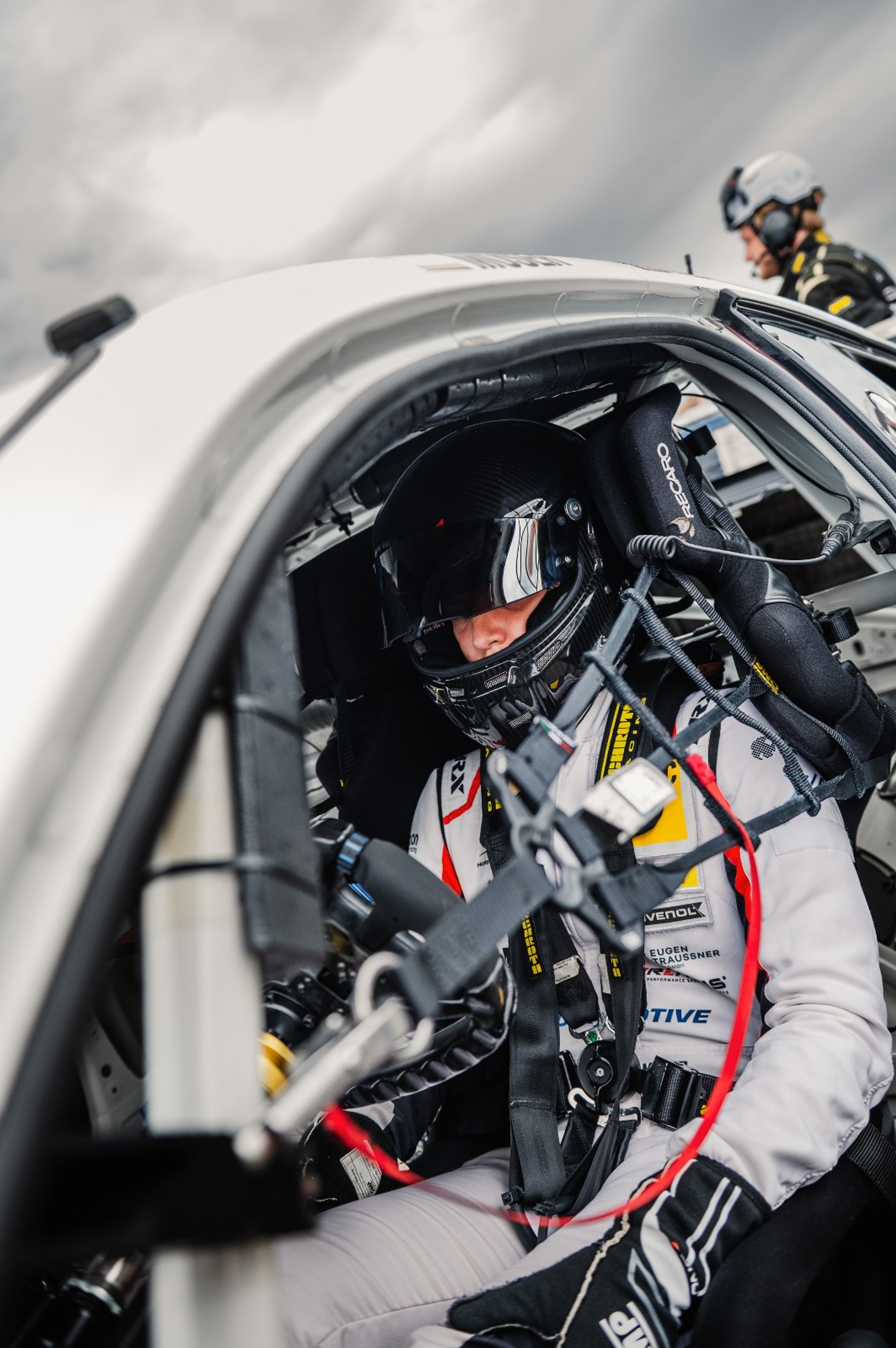 gray computer monitor