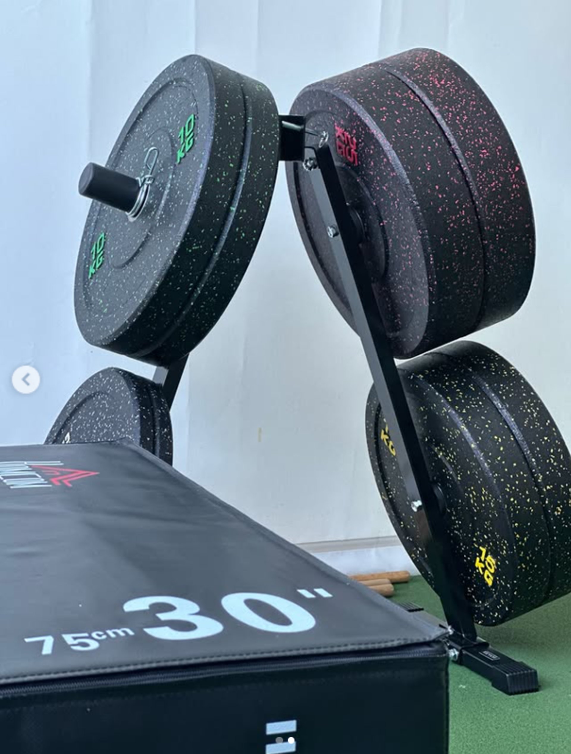 gray computer monitor