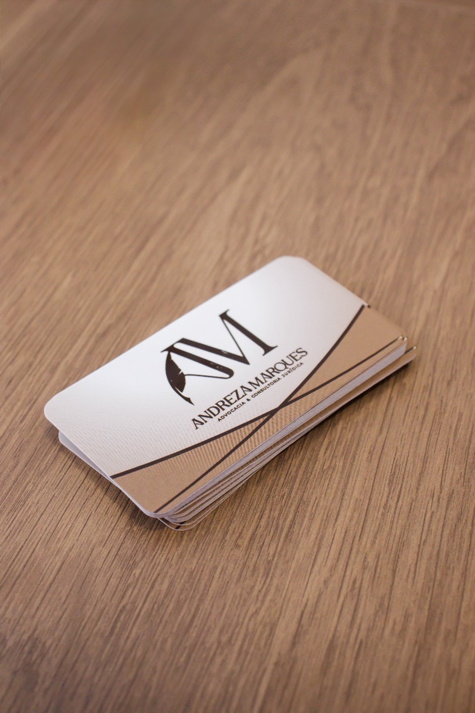 gray computer monitor