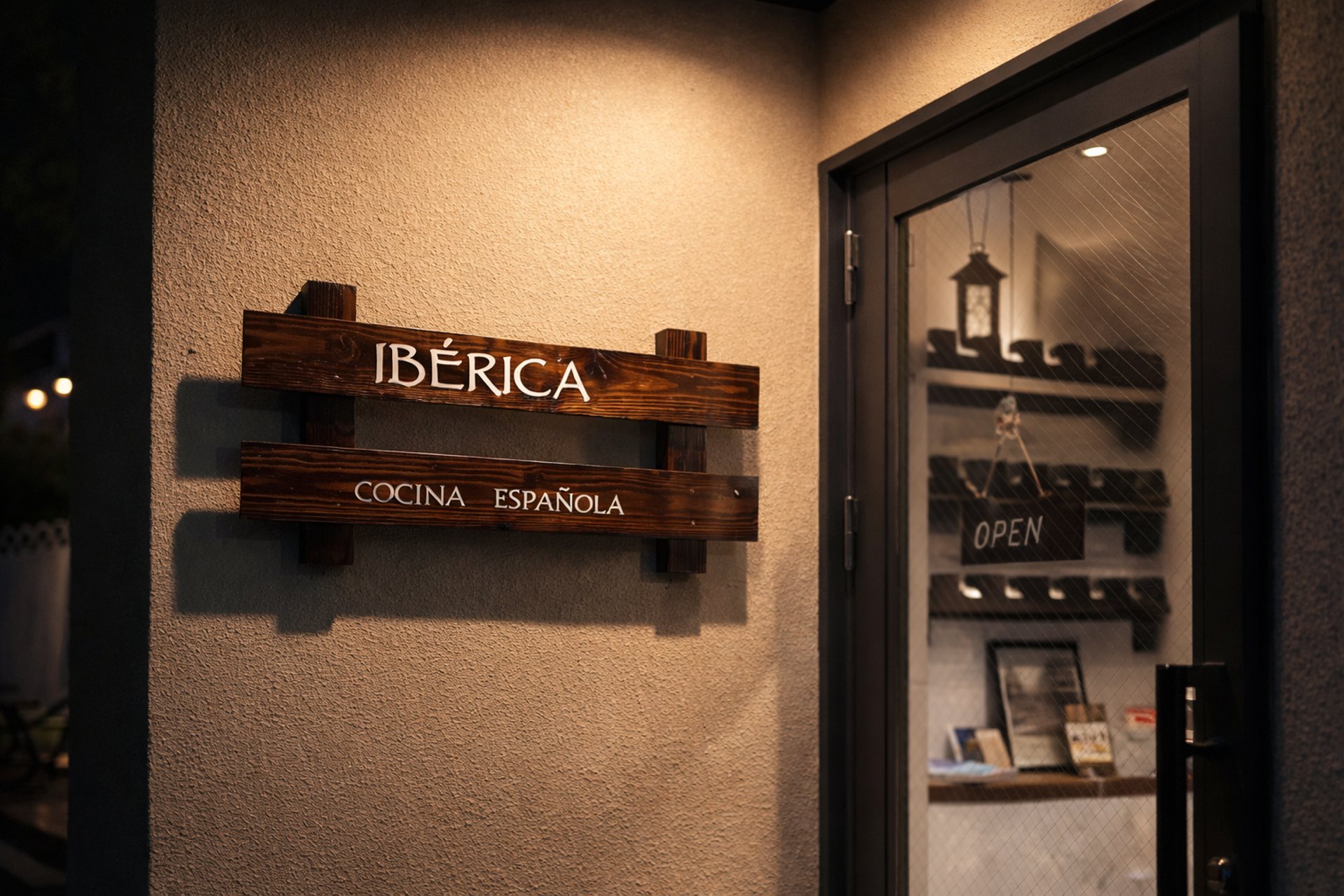 gray computer monitor