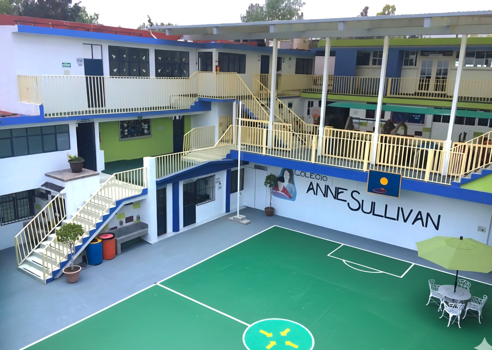 gray computer monitor