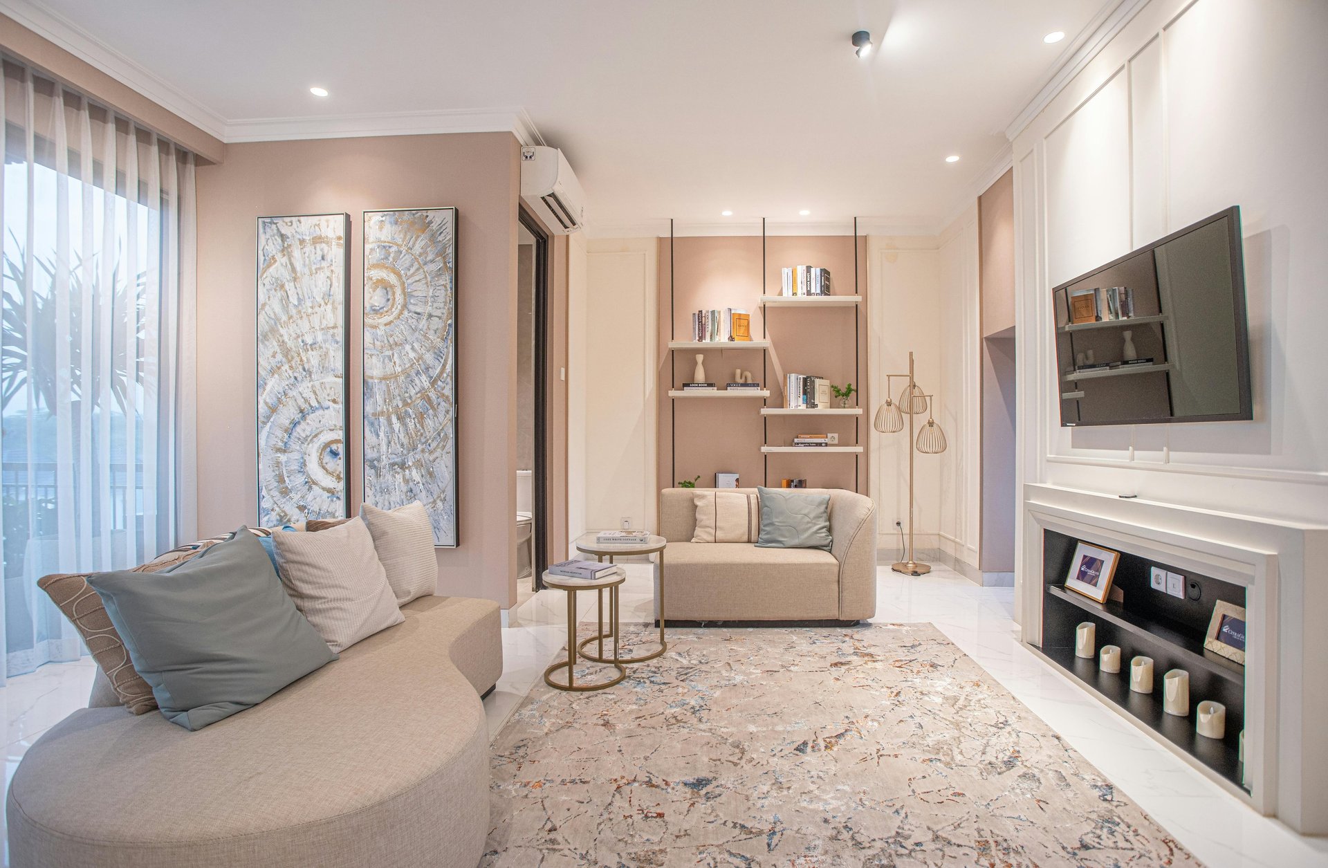 black and white bed linen