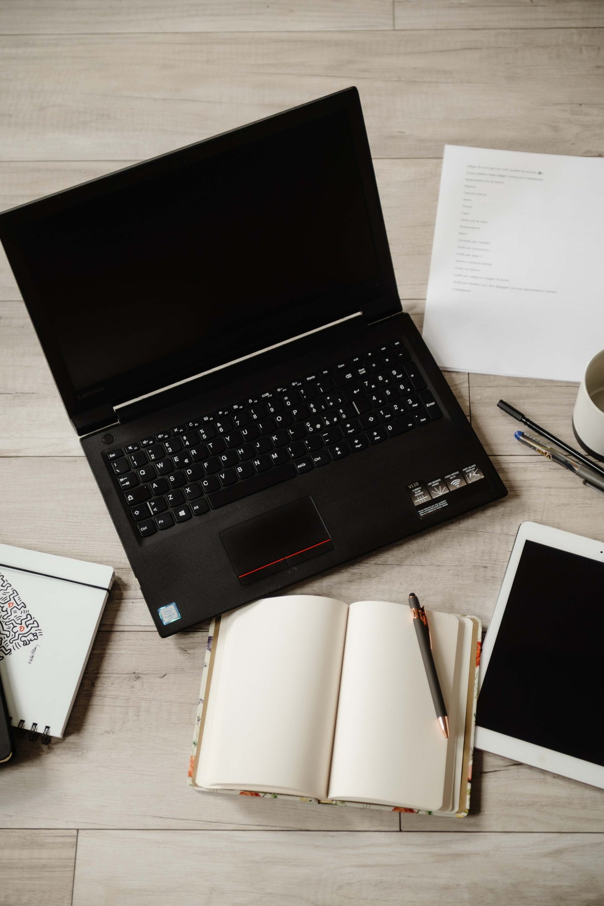 gray computer monitor