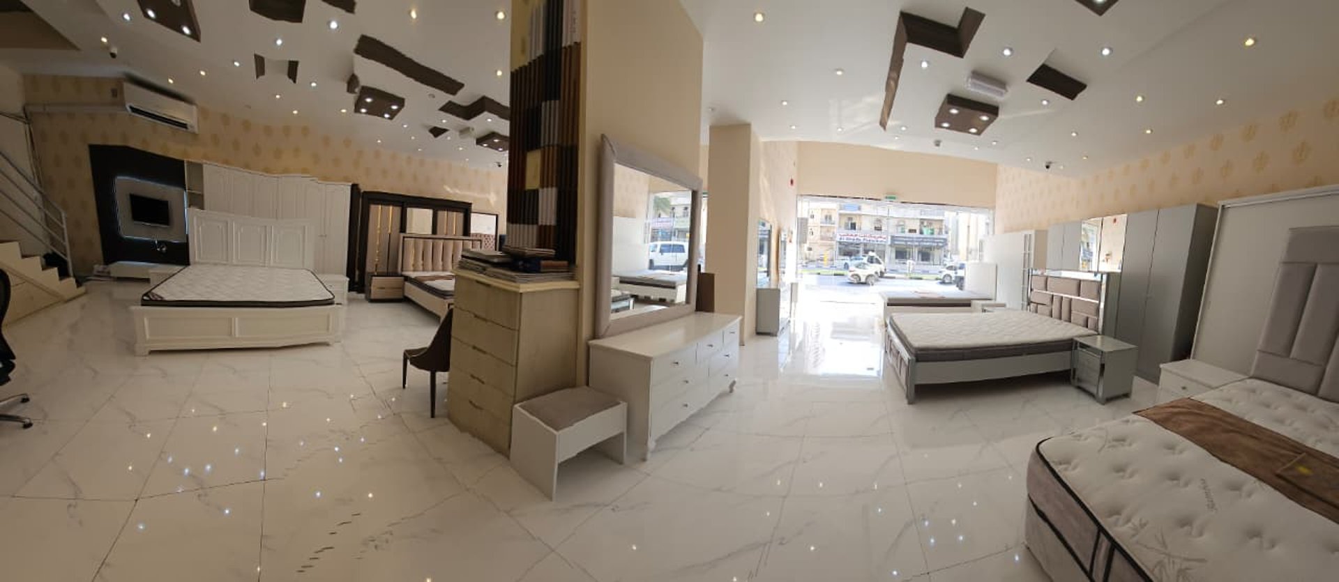 black and white bed linen